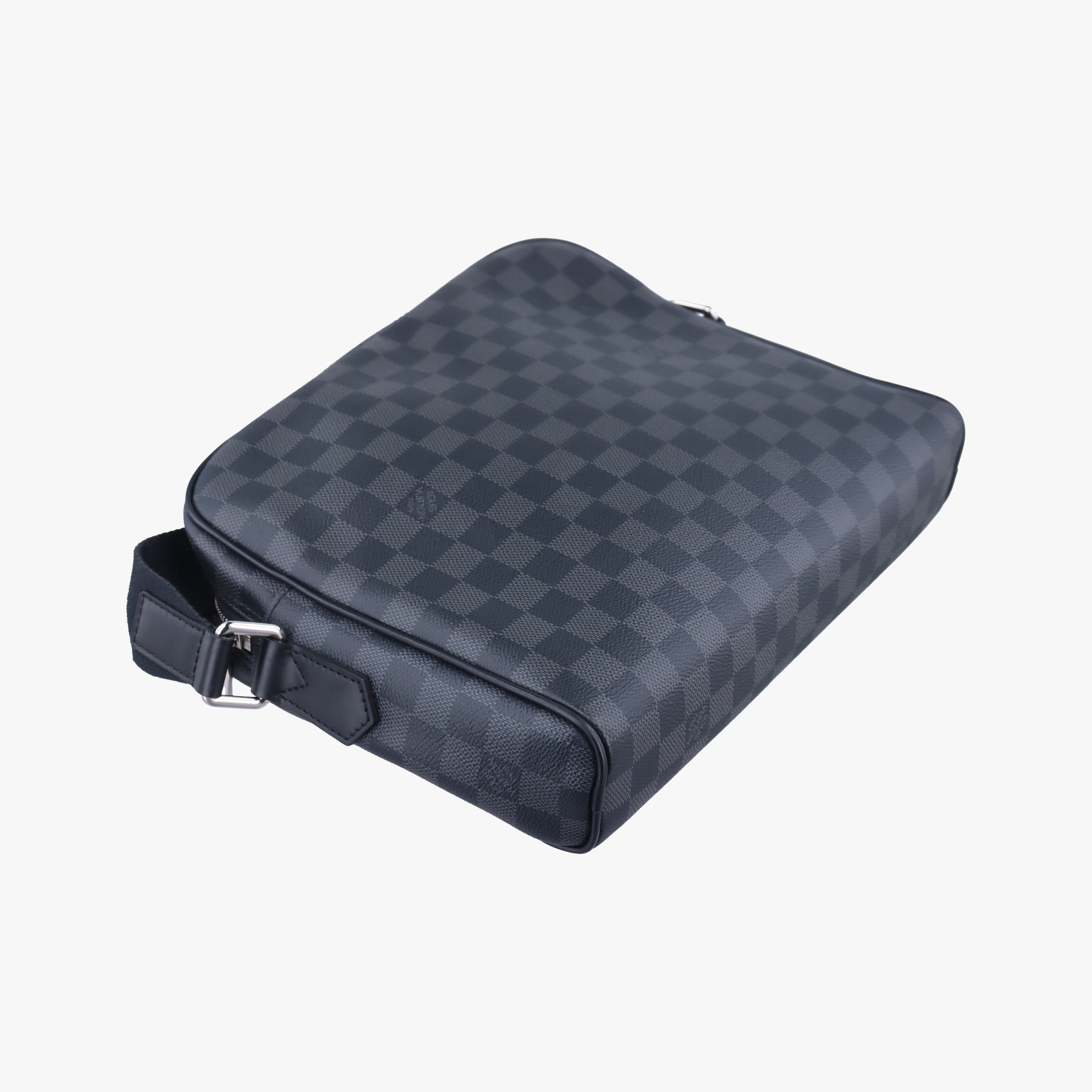 Pre-owned Louis Vuitton DAYTON PM Noir Damier Graphite N41408 shoulderbag | stylenewstar