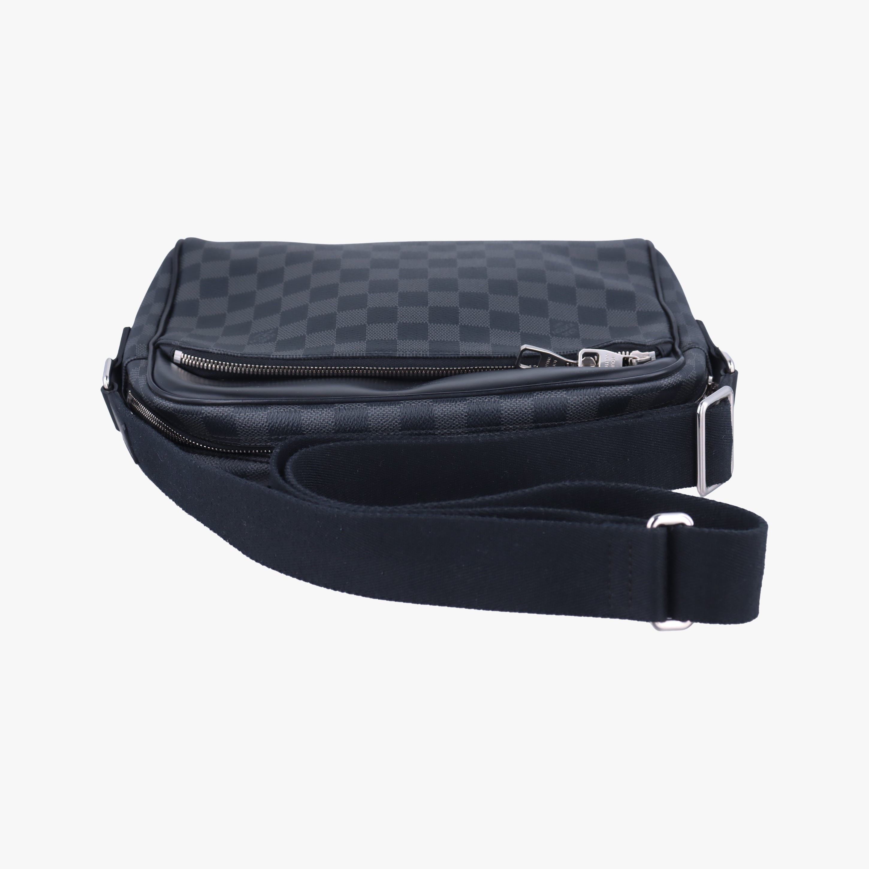 Pre-owned Louis Vuitton DAYTON PM Noir Damier Graphite N41408 shoulderbag | stylenewstar