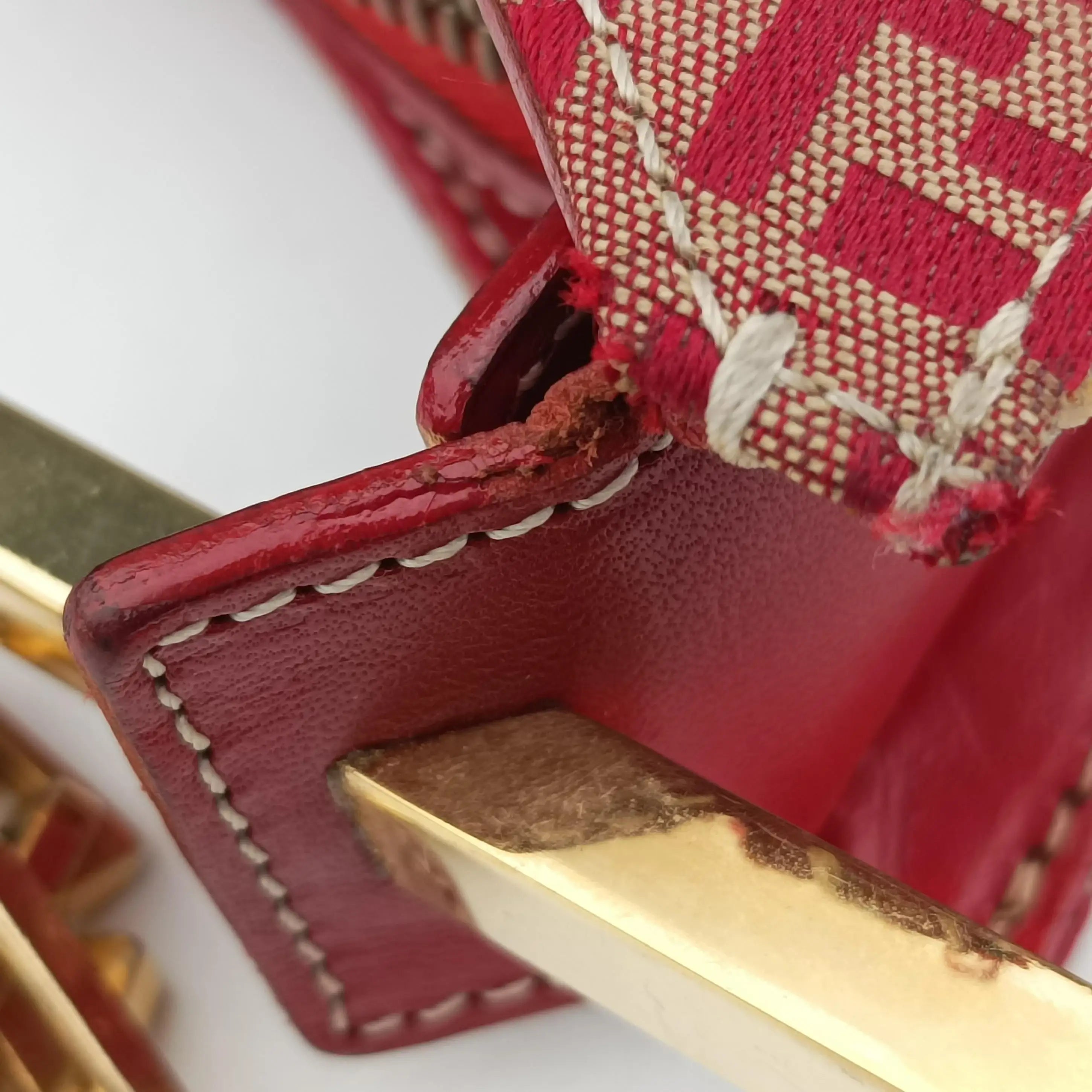 Pre-owned Fendi Zucchino Red canvas 831660 shoulderbag | stylenewstar