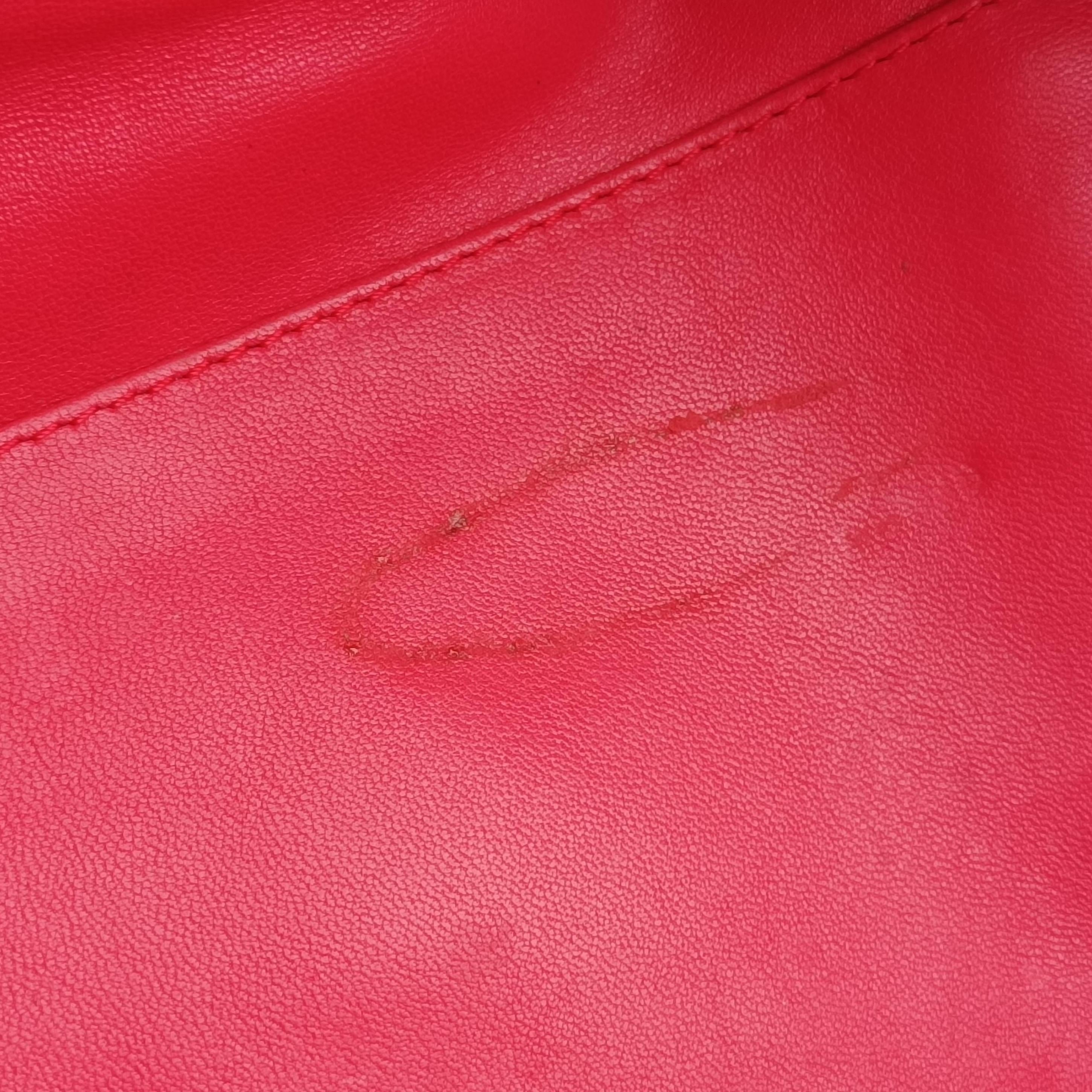 Secondhand Loewe Amazona36 Red Leather  handbag | stylenewstar