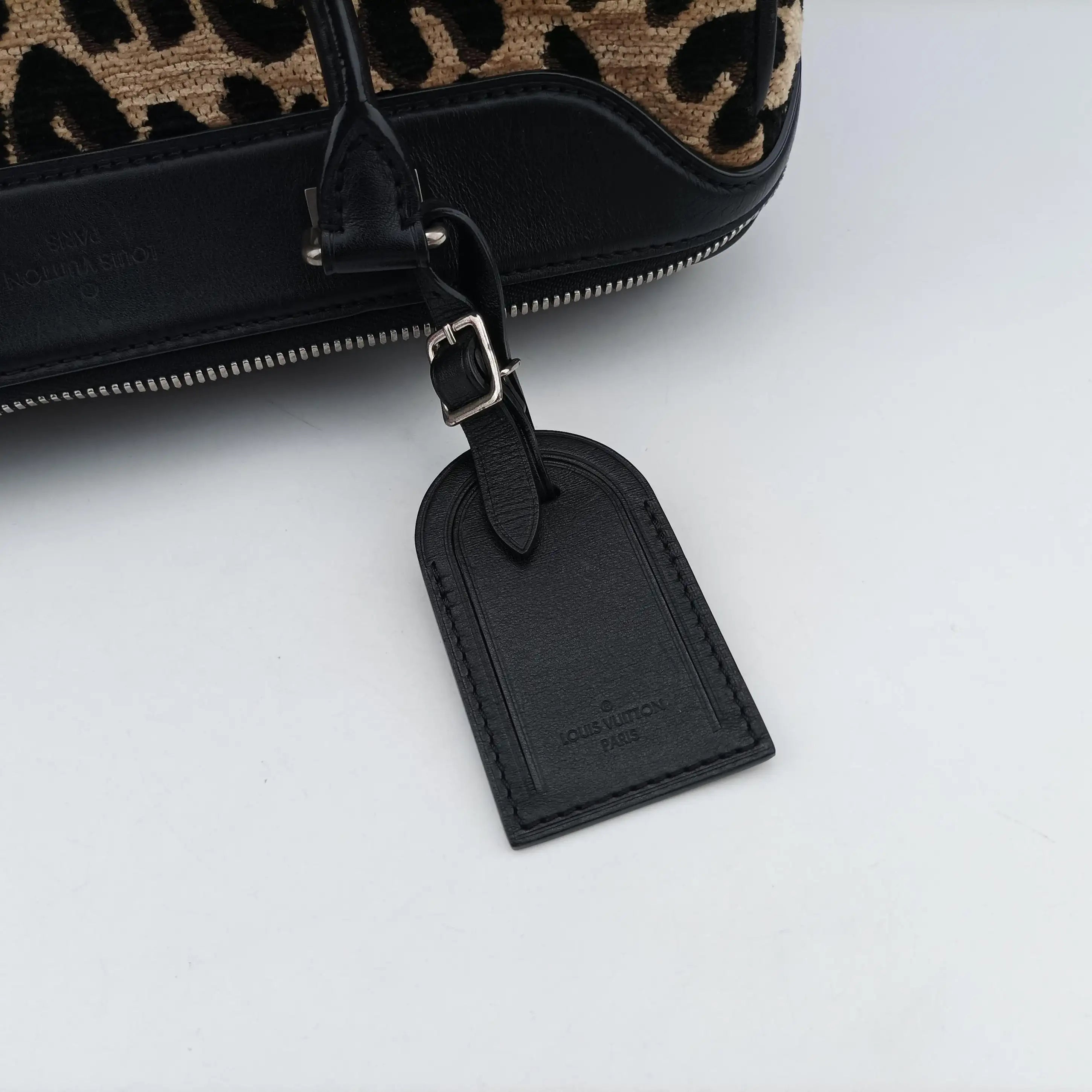 Pre-owned Louis Vuitton Speedy 30 Leopard Stephen Sprouse Beige×Black Jacquard canvas×leather M97396 handbag | stylenewstar