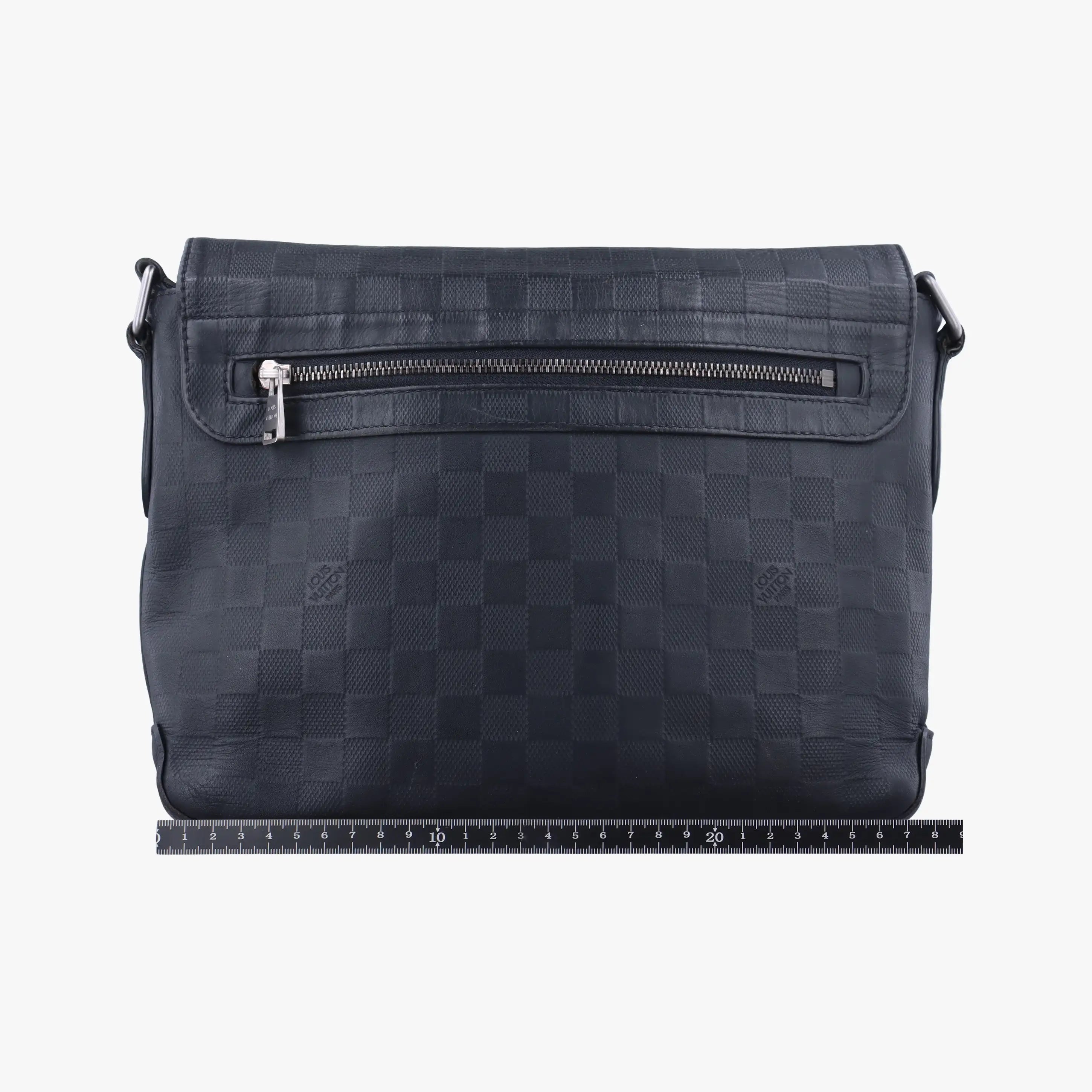 Secondhand Louis Vuitton District PM Messenger Black Damier Infini Leather N41286 shoulderbag | stylenewstar