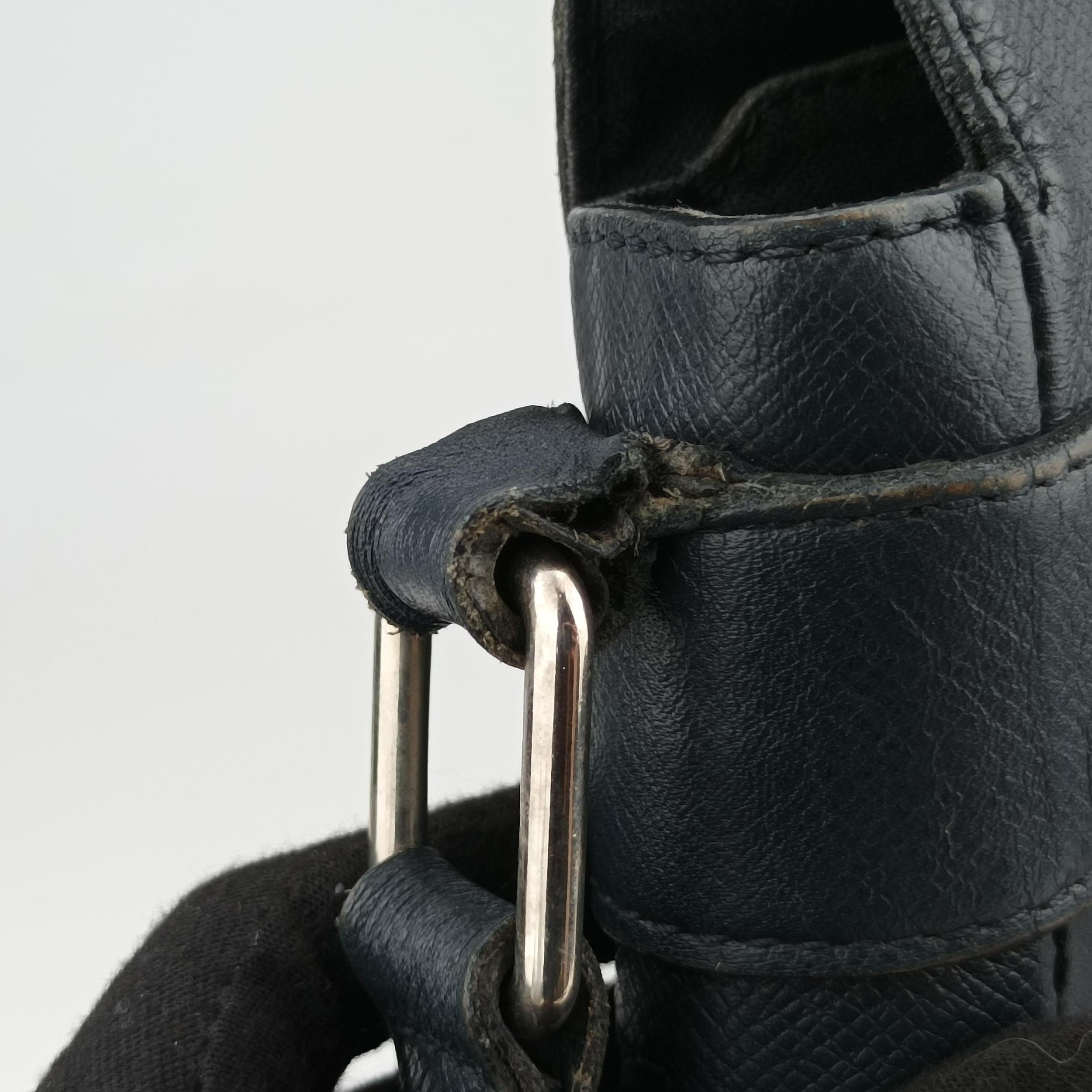 Secondhand Louis Vuitton Taiga Roman MM Messenger Navy Taiga M32624 shoulderbag | stylenewstar