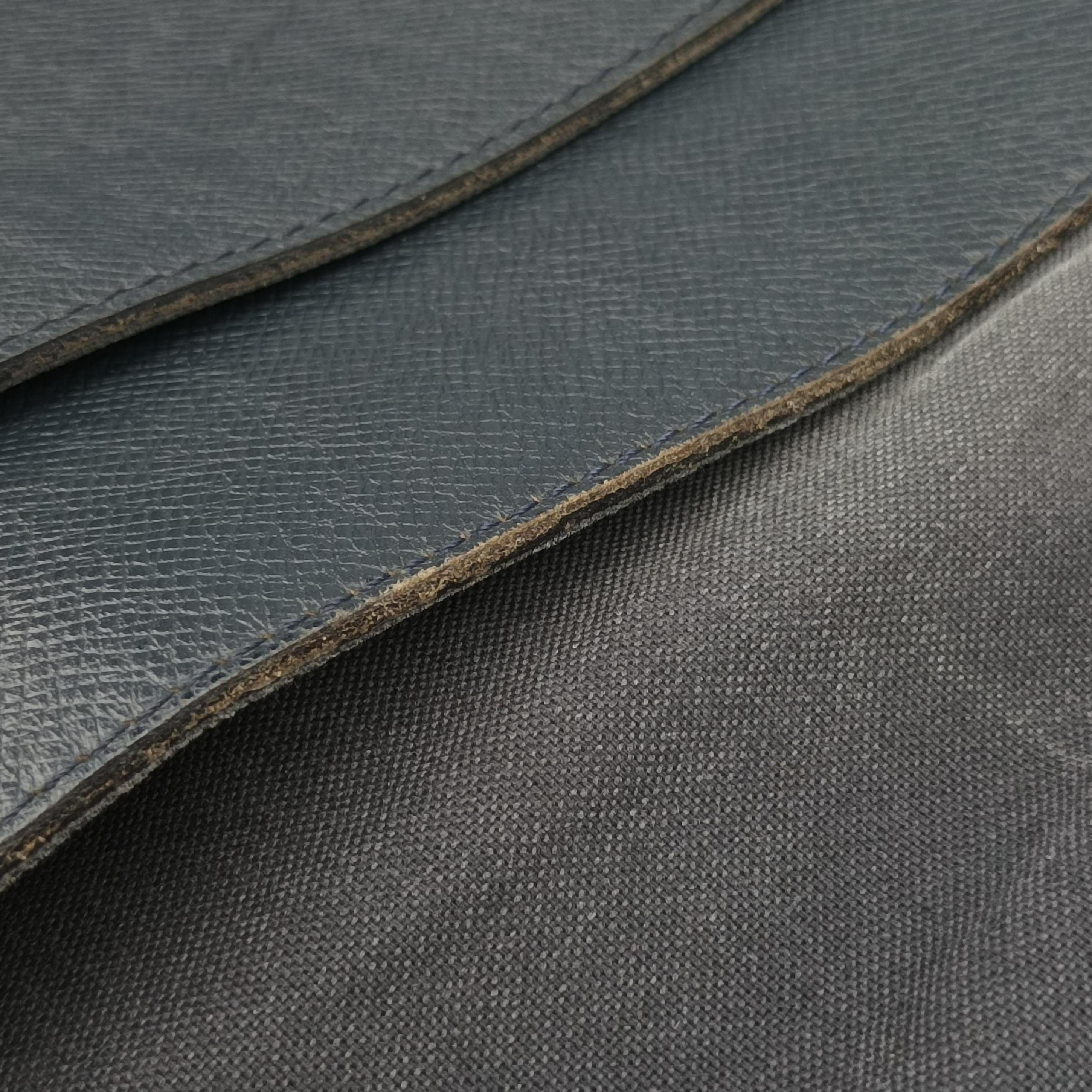 Secondhand Louis Vuitton Taiga Roman MM Messenger Navy Taiga M32624 shoulderbag | stylenewstar