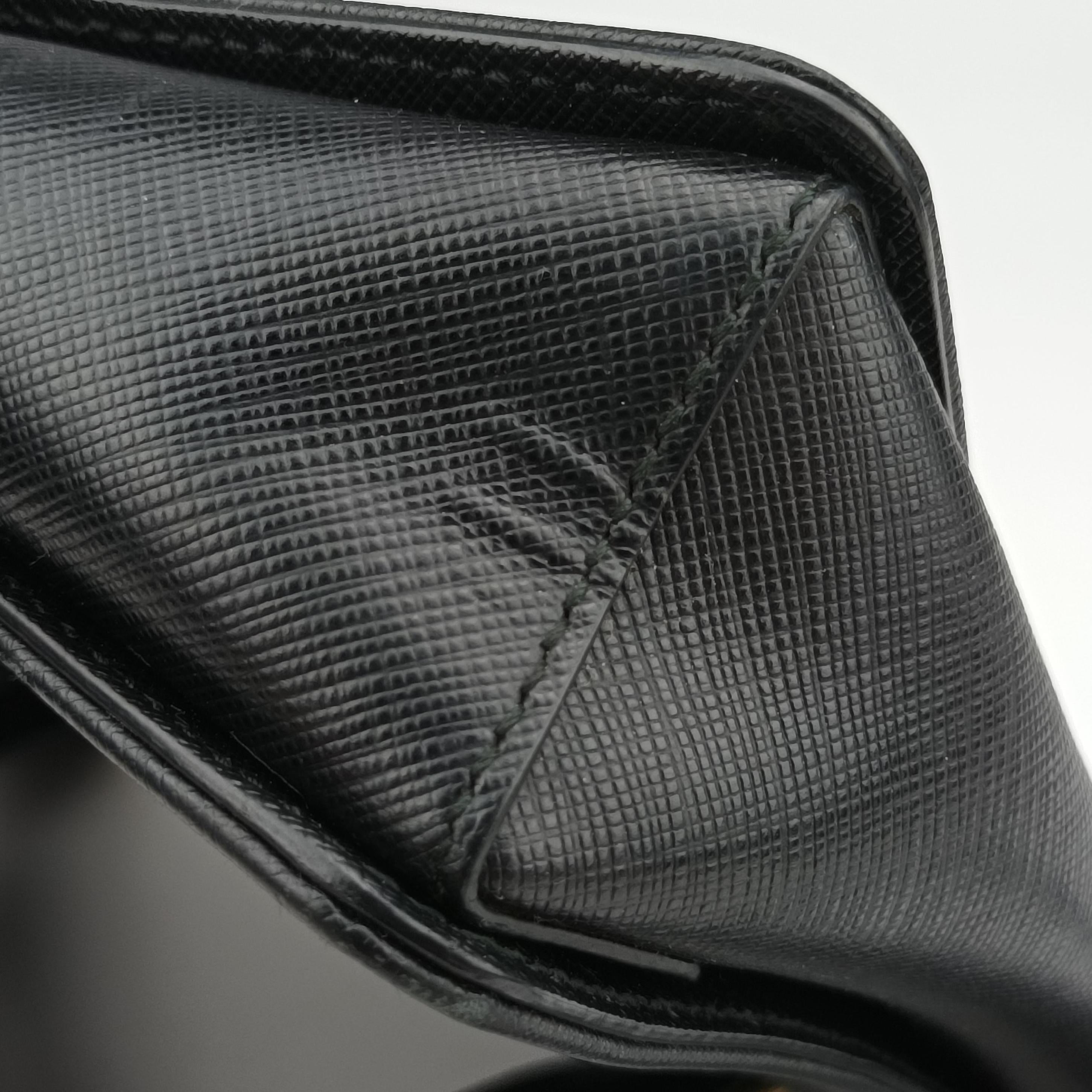 Vintage Ferragamo Tracy Vara Black leather  shoulderbag | stylenewstar
