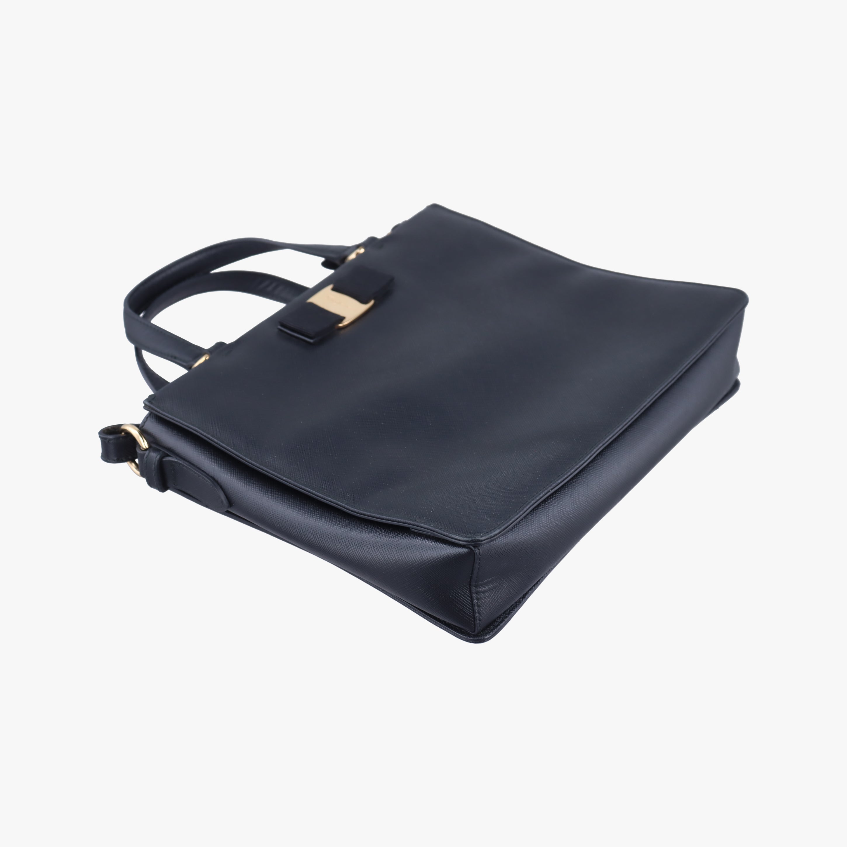 Vintage Ferragamo Tracy Vara Black leather  shoulderbag | stylenewstar