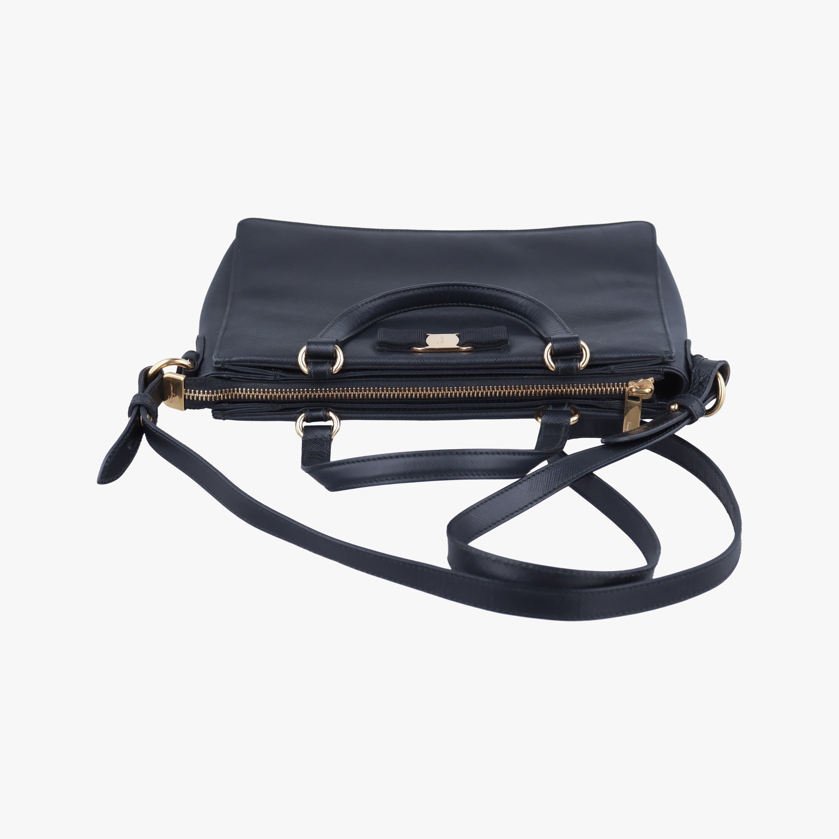 Vintage Ferragamo Tracy Vara Black leather  shoulderbag | stylenewstar