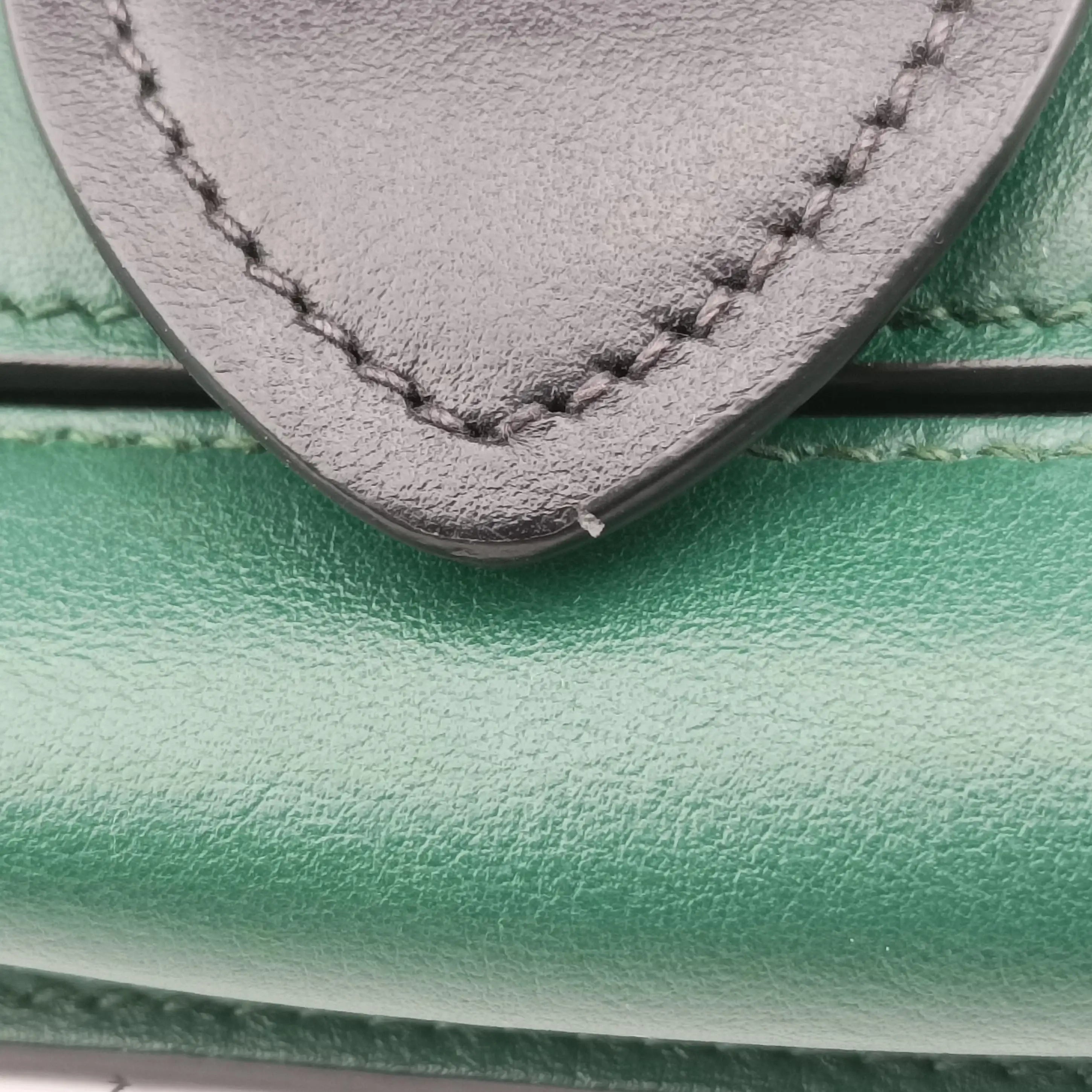 Vintage Prada City Calf Cahier Green×black leather  handbag | stylenewstar