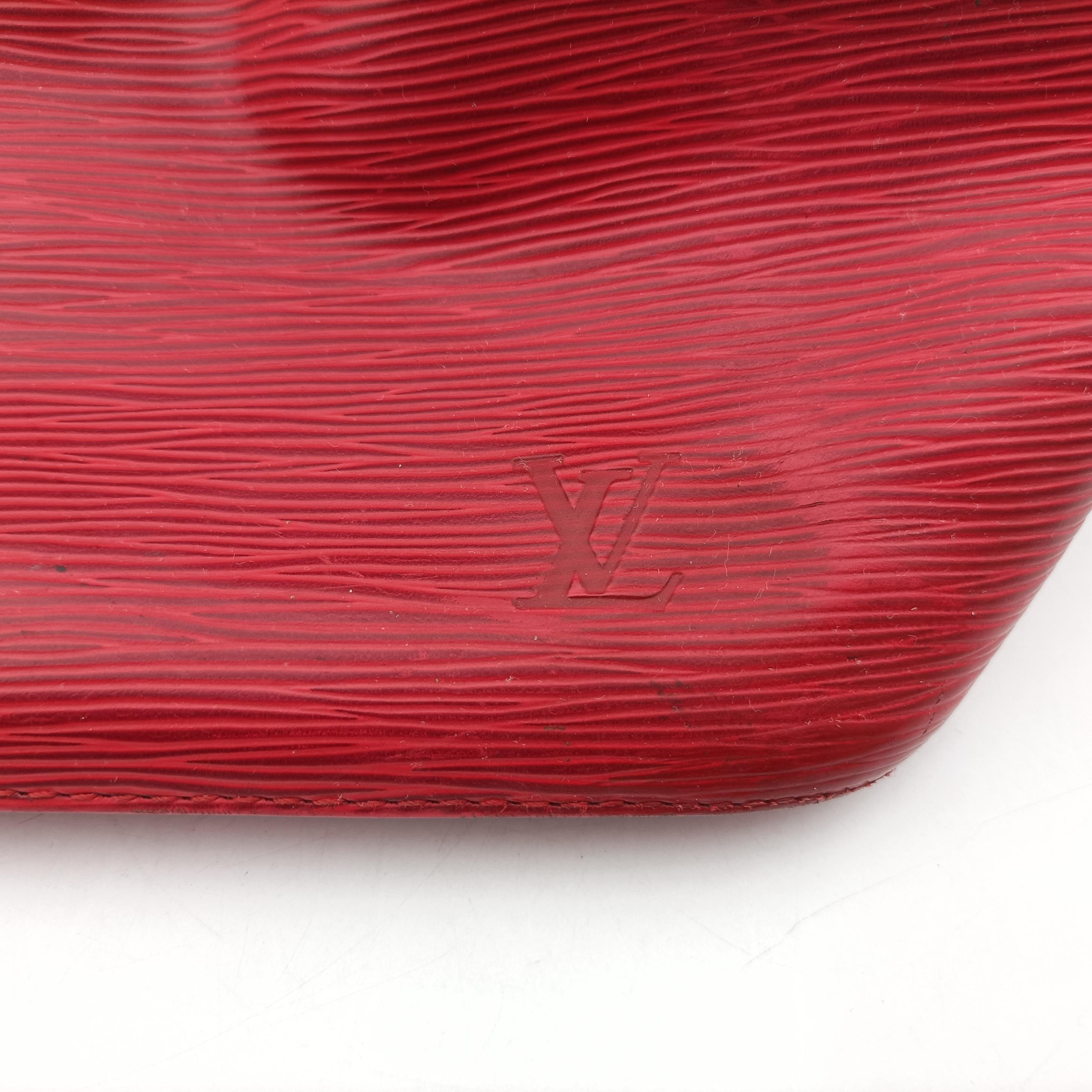 Pre-owned Louis Vuitton Petit Noe Castilian Red Epi M44107 shoulderbag | stylenewstar