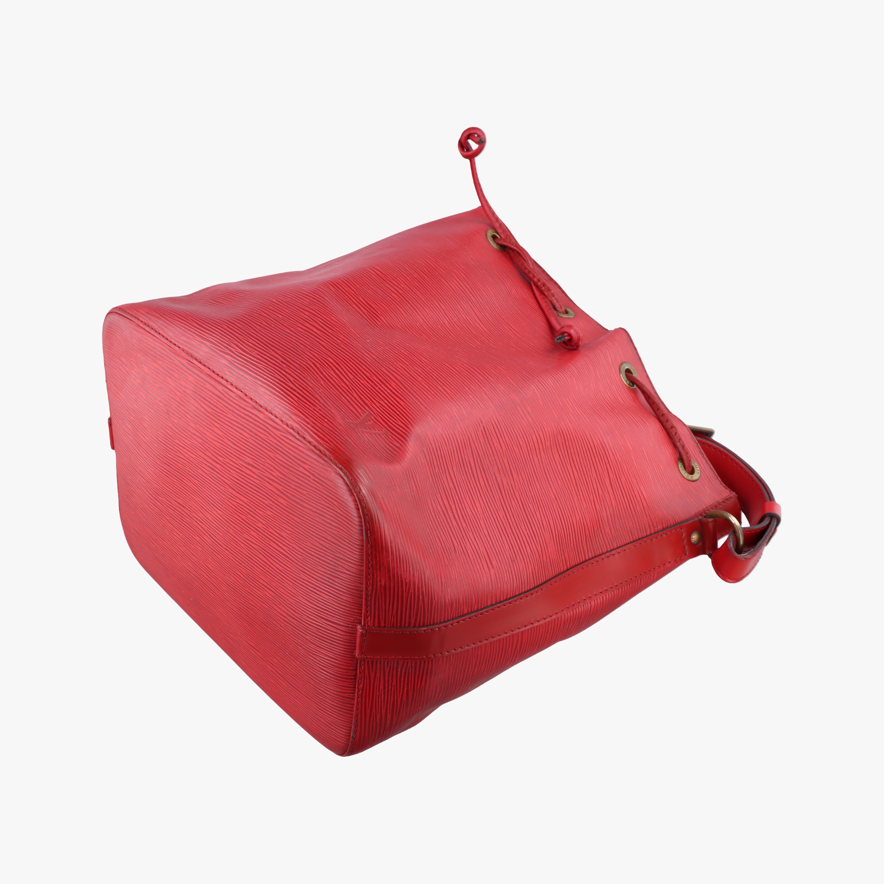 Pre-owned Louis Vuitton Petit Noe Castilian Red Epi M44107 shoulderbag | stylenewstar