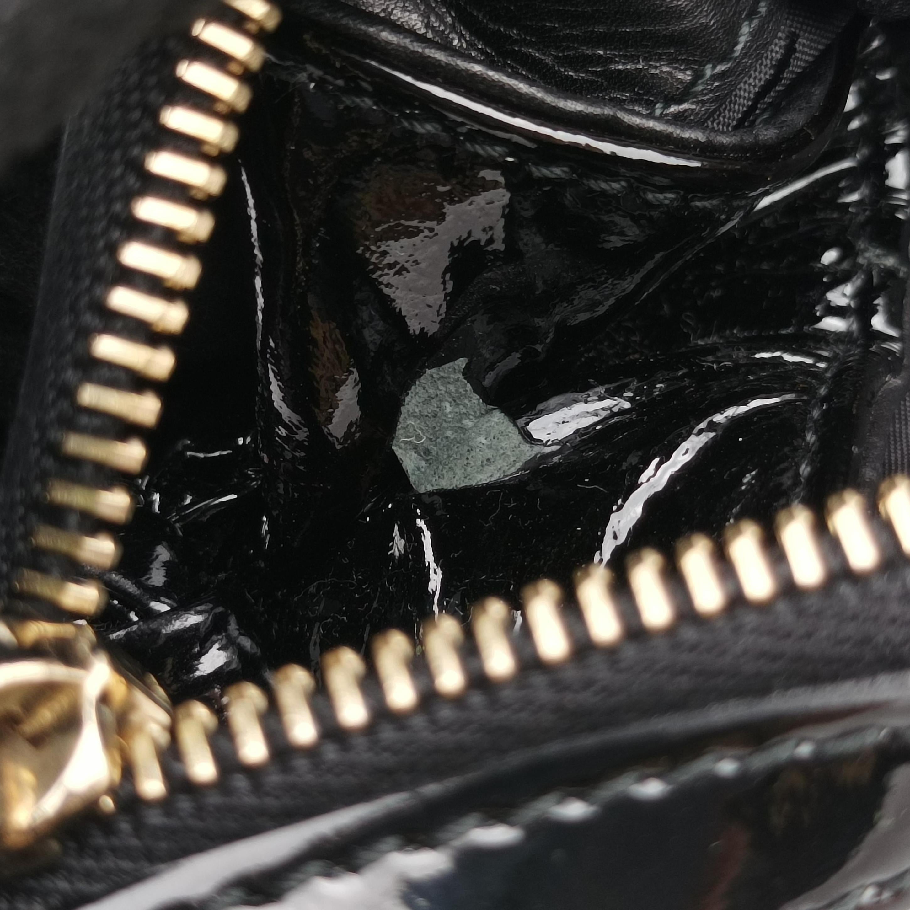 Pre-owned Gucci Hysteria Large Clutch Black Patent 197015 clutchbag | stylenewstar