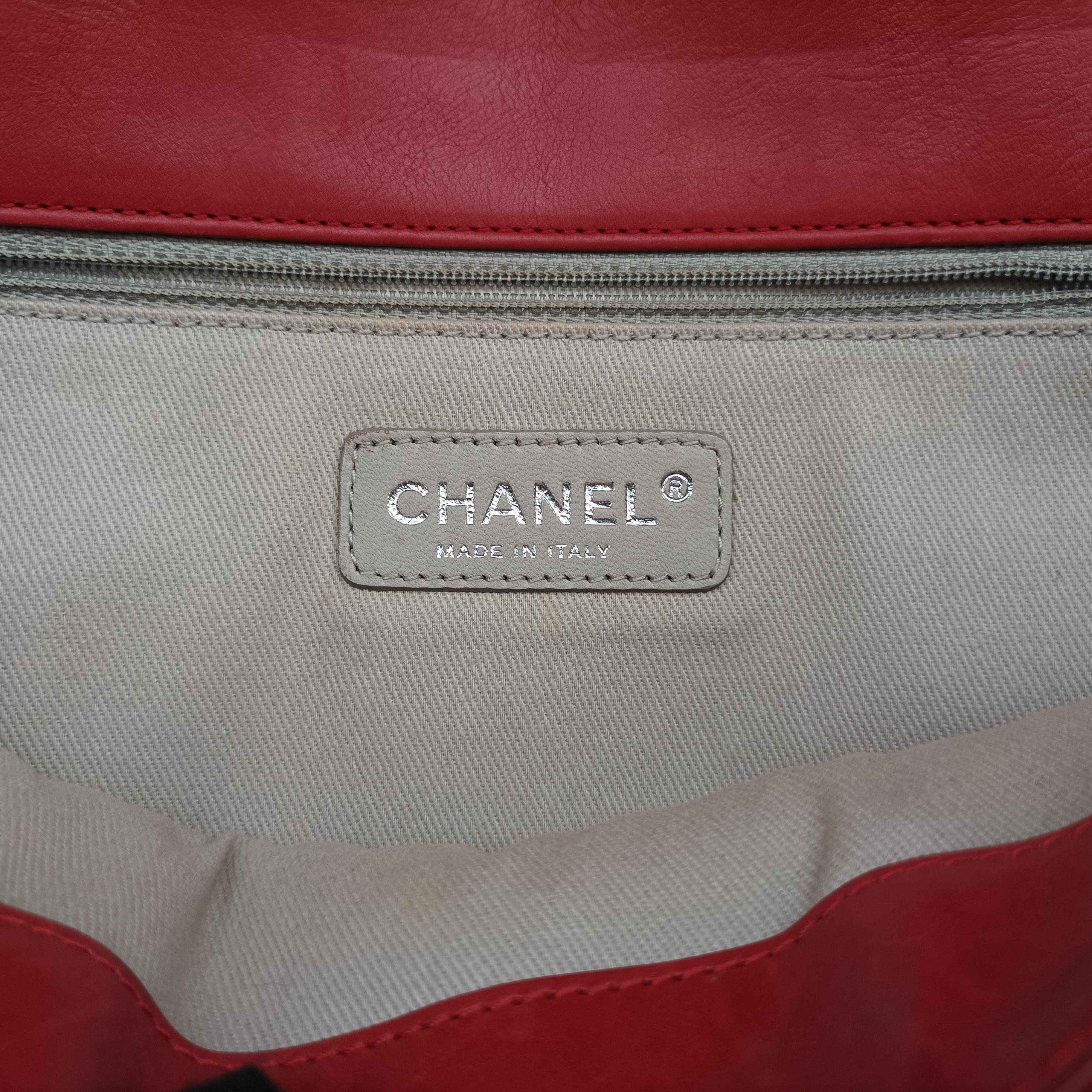 Pre-owned Chanel 2.55 Matelasse Red Leather A66985 shoulderbag | stylenewstar