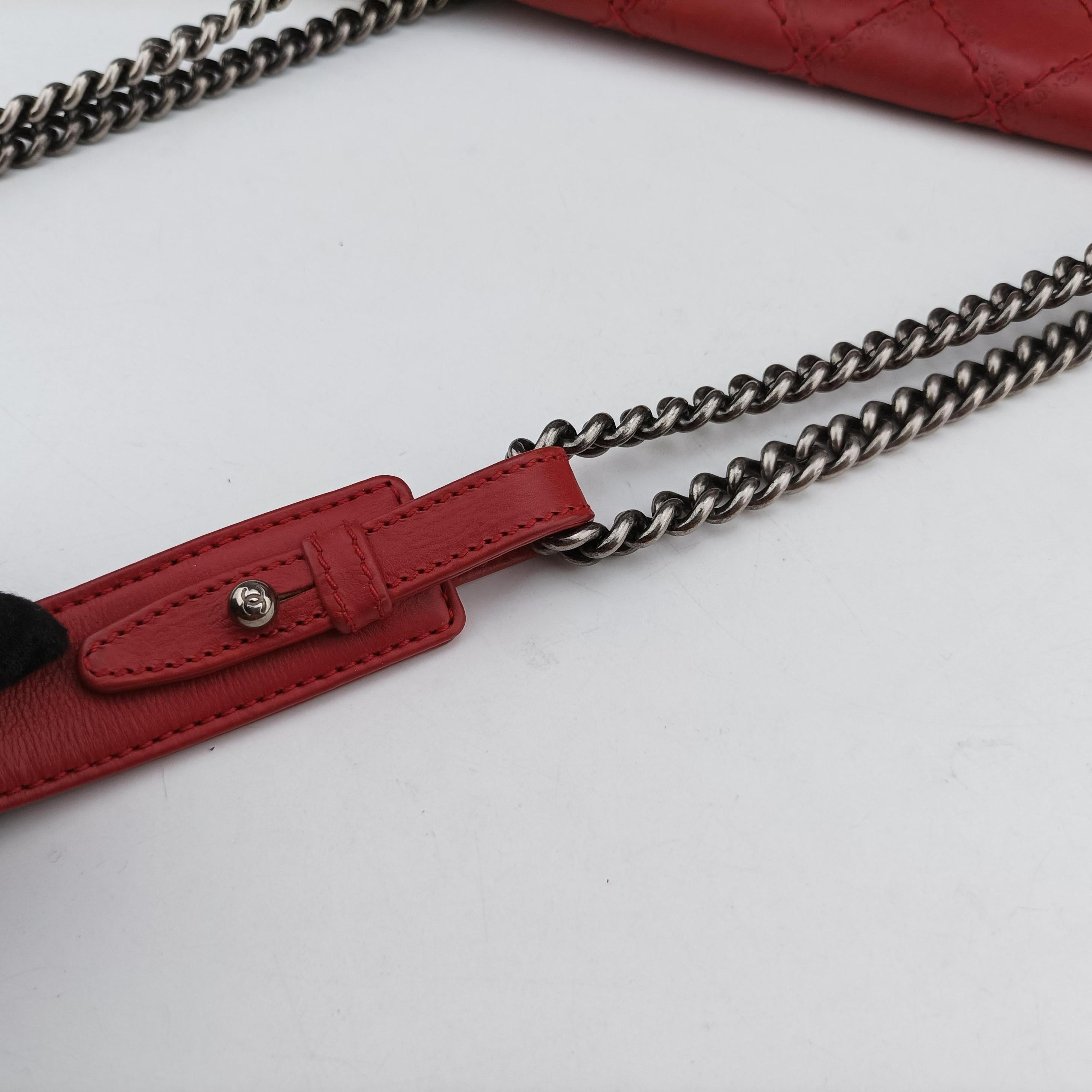 Pre-owned Chanel 2.55 Matelasse Red Leather A66985 shoulderbag | stylenewstar