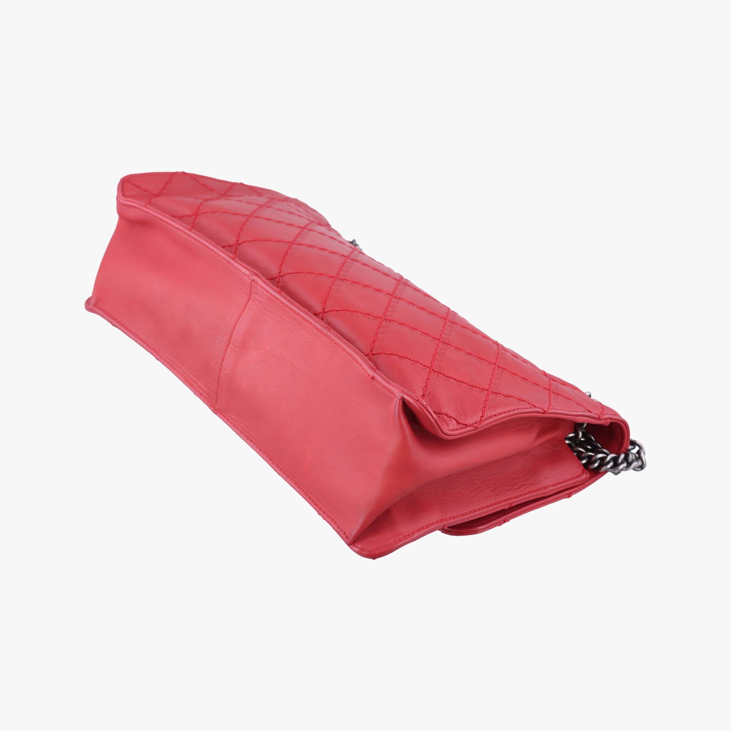 Pre-owned Chanel 2.55 Matelasse Red Leather A66985 shoulderbag | stylenewstar