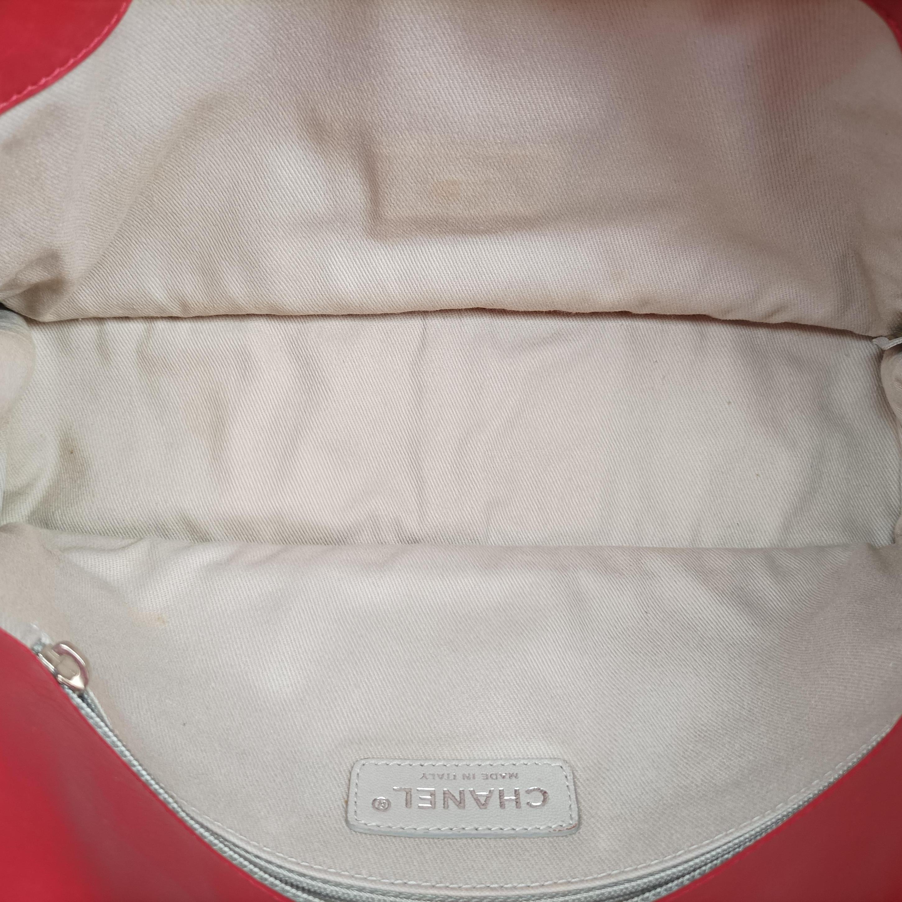 Pre-owned Chanel 2.55 Matelasse Red Leather A66985 shoulderbag | stylenewstar