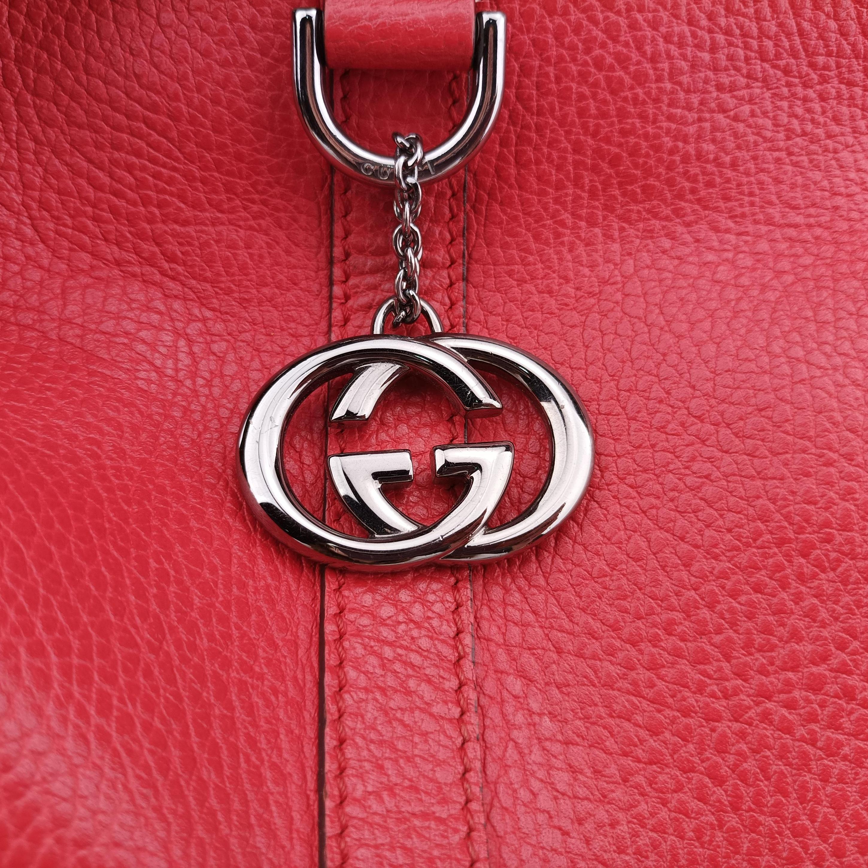 Pre-owned Gucci charm dome Red Leather 341503 shoulderbag | stylenewstar
