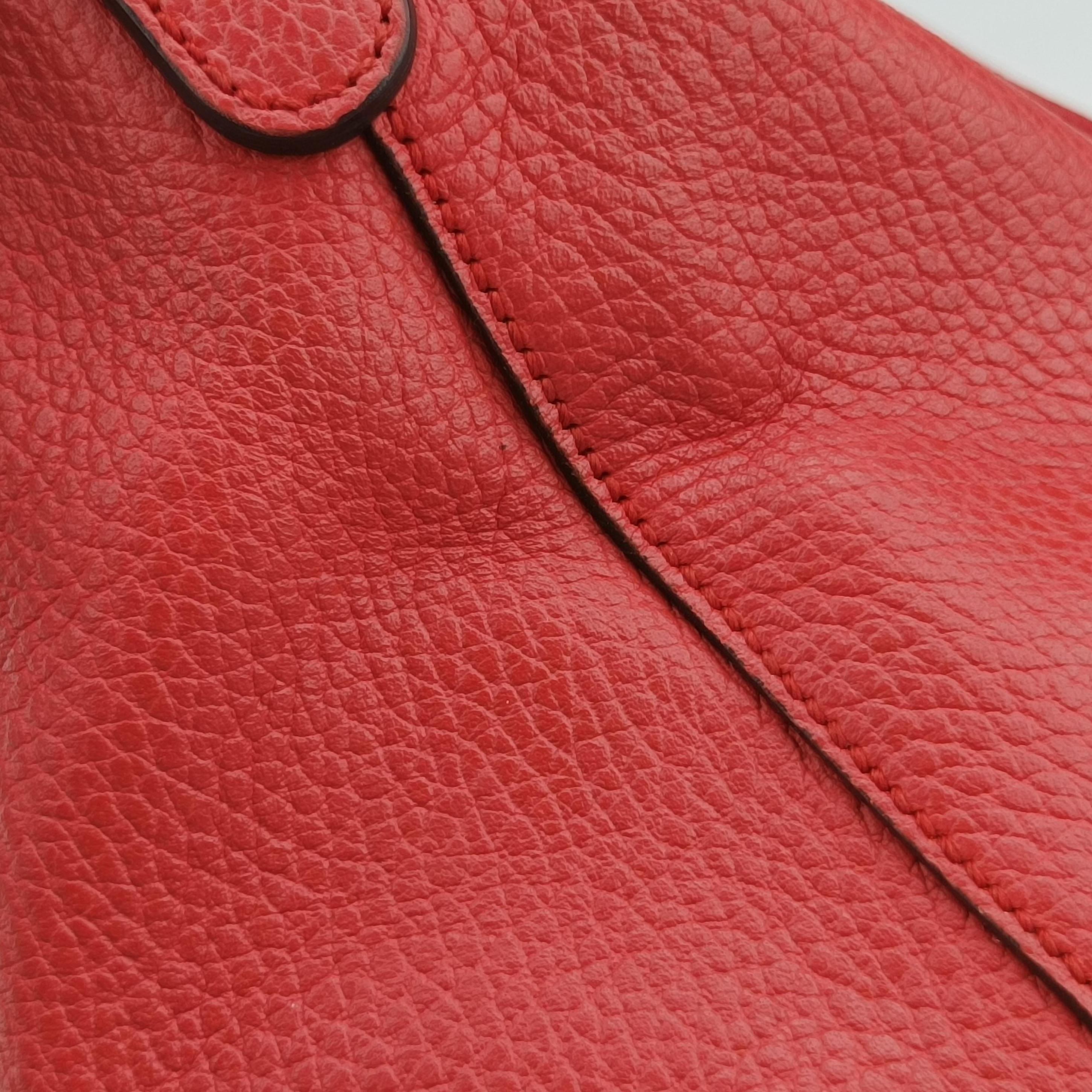 Pre-owned Gucci charm dome Red Leather 341503 shoulderbag | stylenewstar