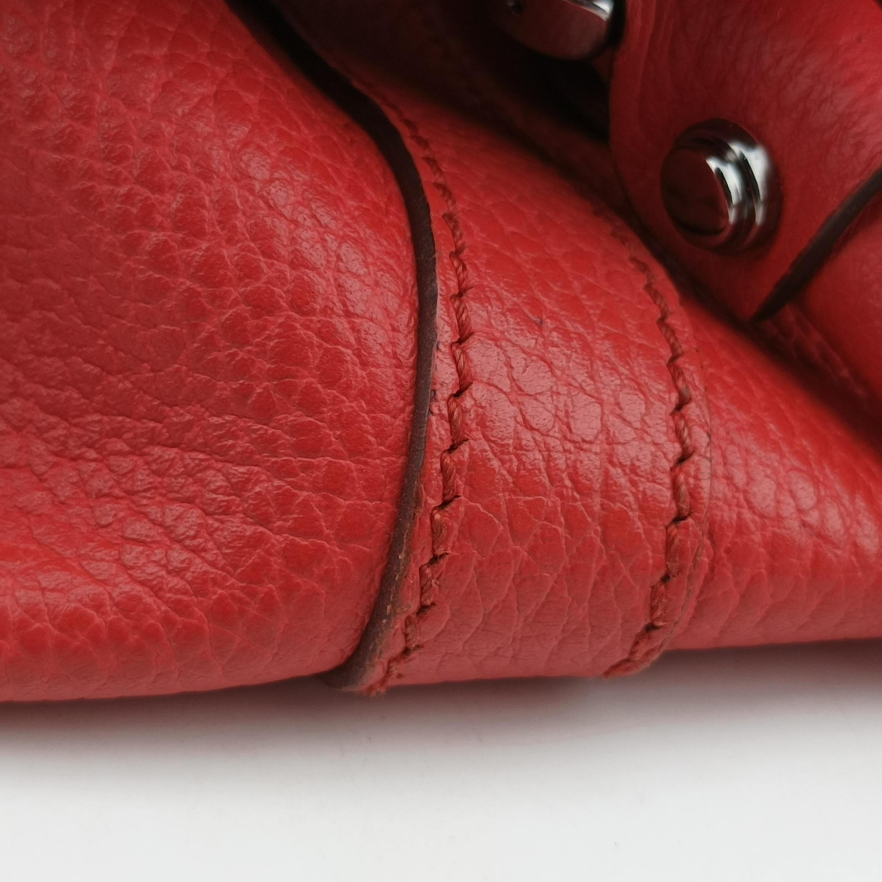 Pre-owned Gucci charm dome Red Leather 341503 shoulderbag | stylenewstar