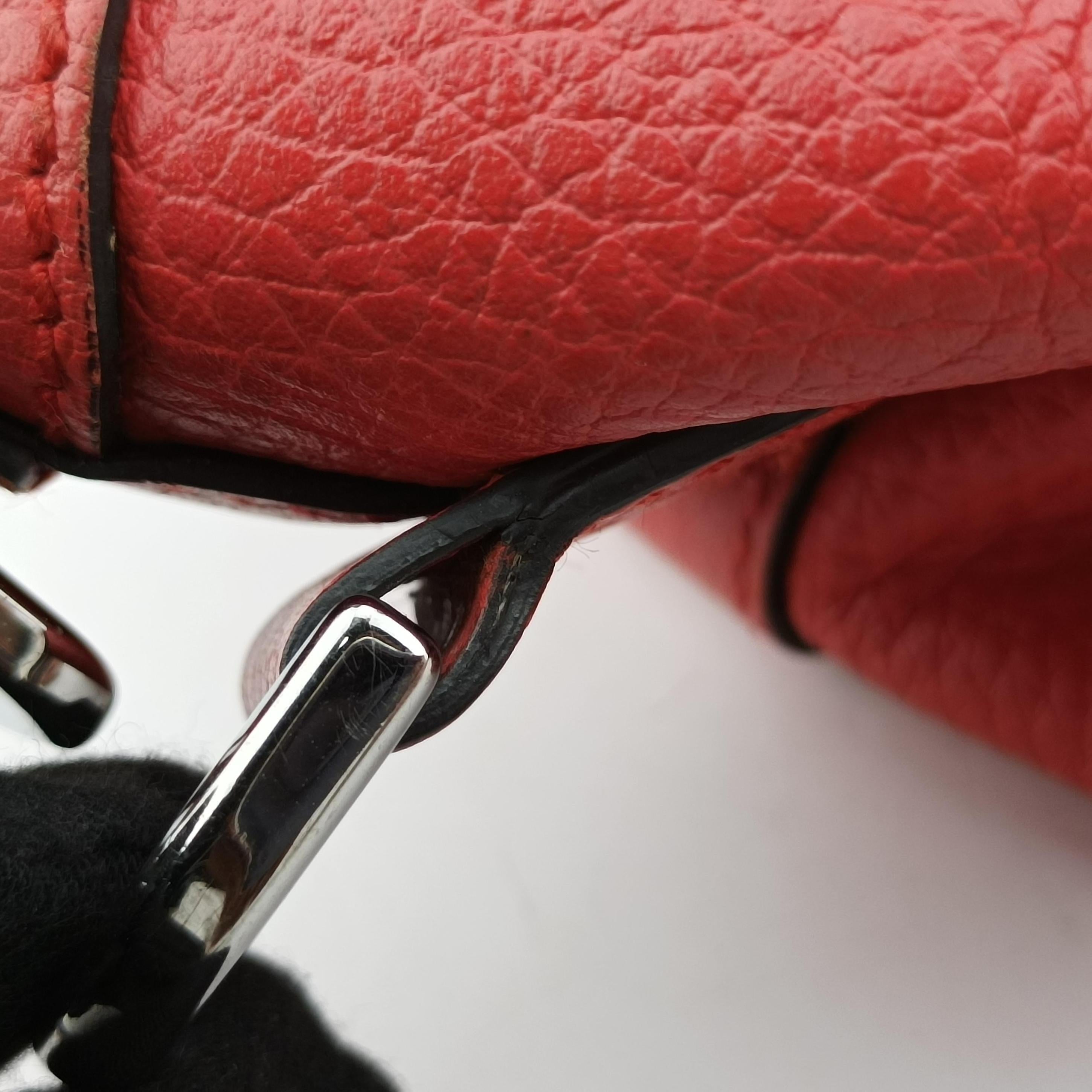 Pre-owned Gucci charm dome Red Leather 341503 shoulderbag | stylenewstar