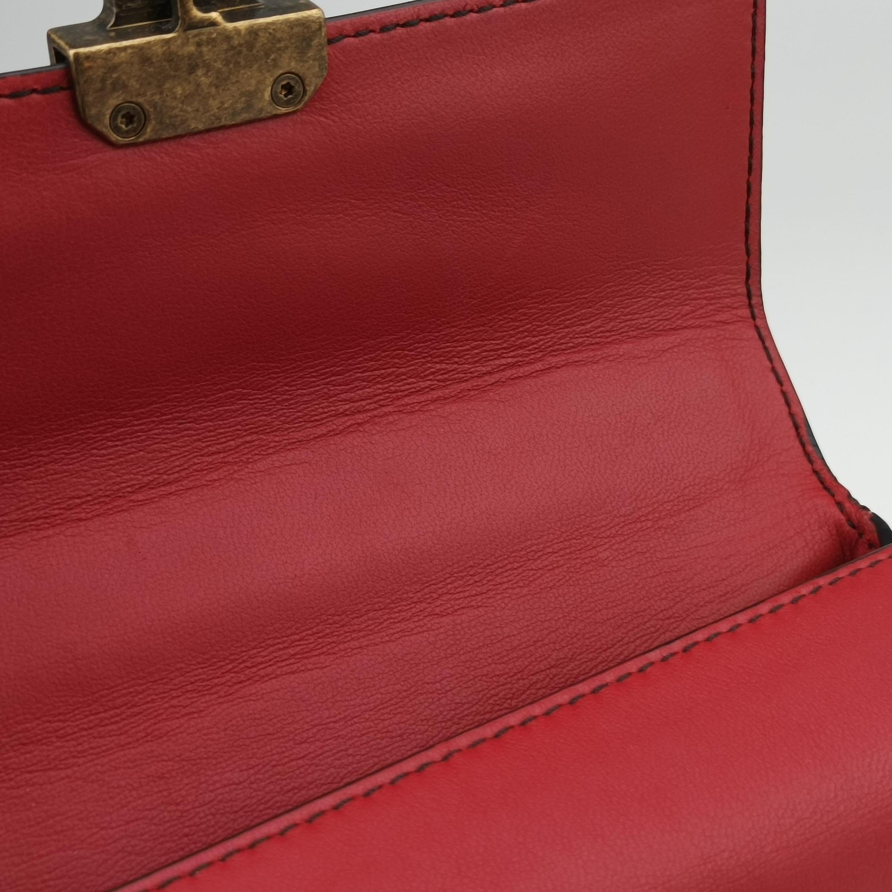 Vintage Bottega Veneta Piazza Burgundy×Red leather  shoulderbag | stylenewstar