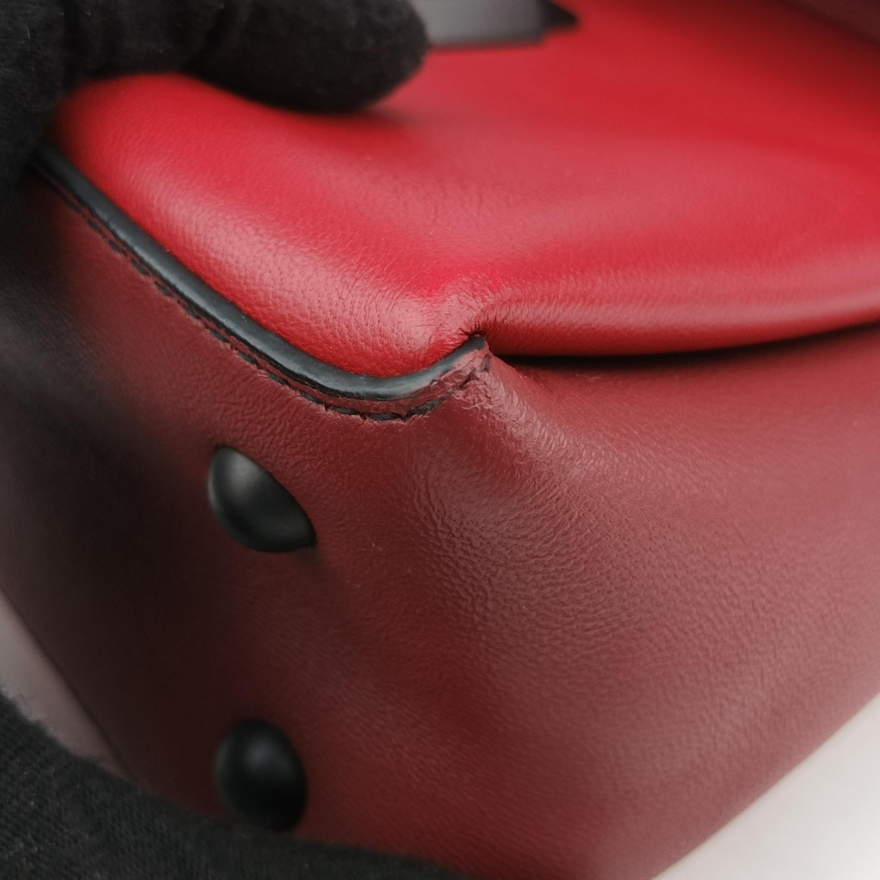 Vintage Bottega Veneta Piazza Burgundy×Red leather  shoulderbag | stylenewstar