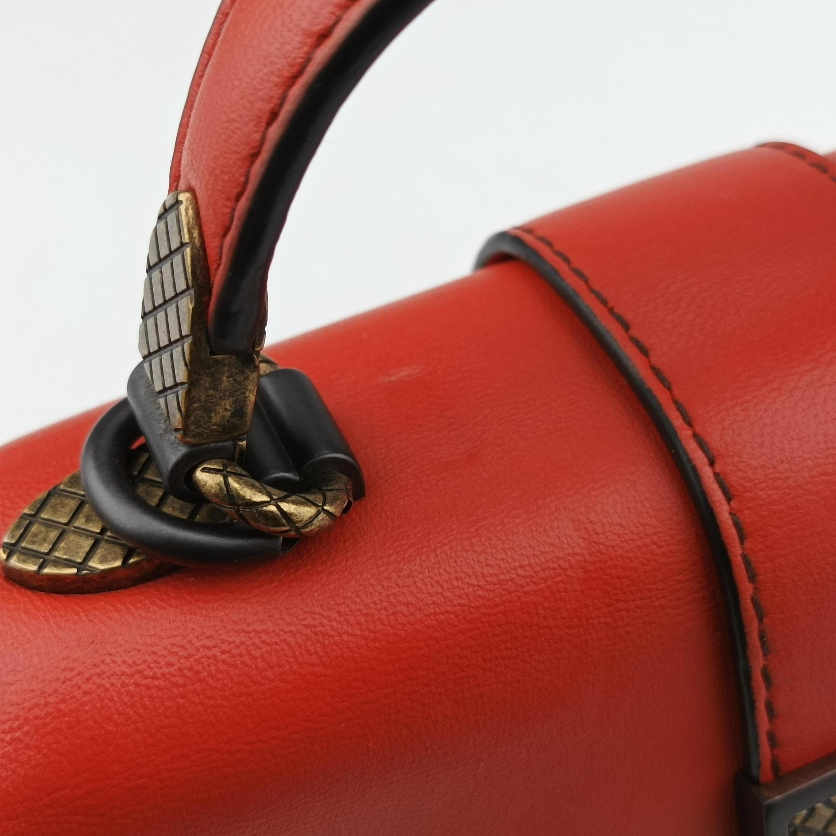 Vintage Bottega Veneta Piazza Burgundy×Red leather  shoulderbag | stylenewstar