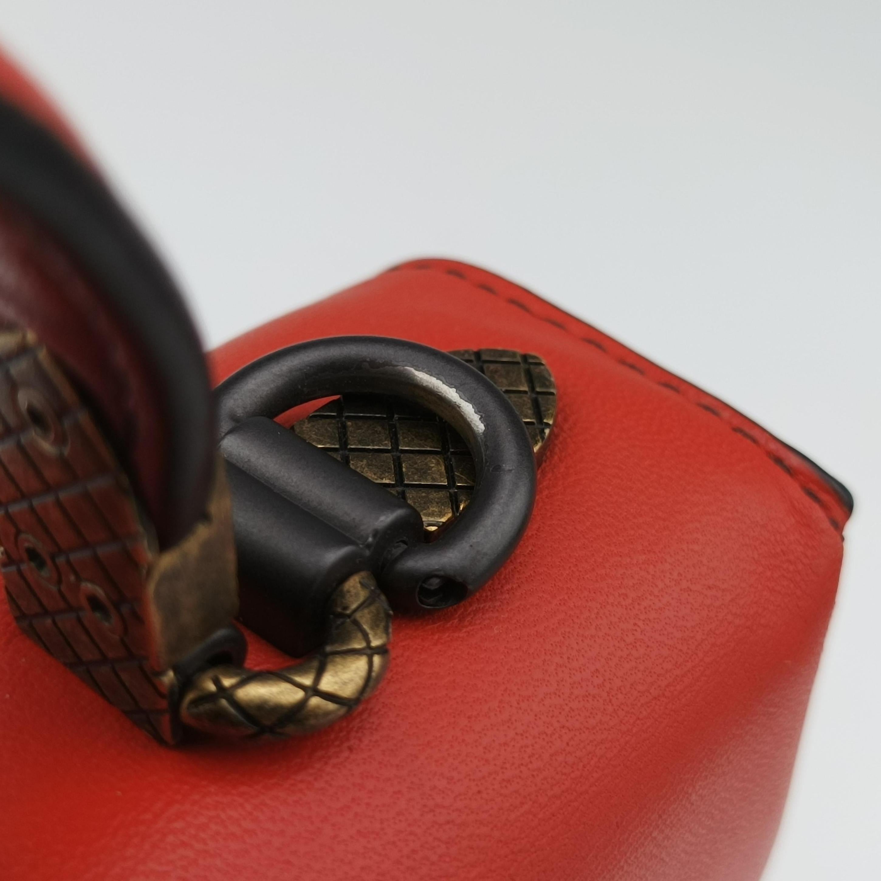 Vintage Bottega Veneta Piazza Burgundy×Red leather  shoulderbag | stylenewstar