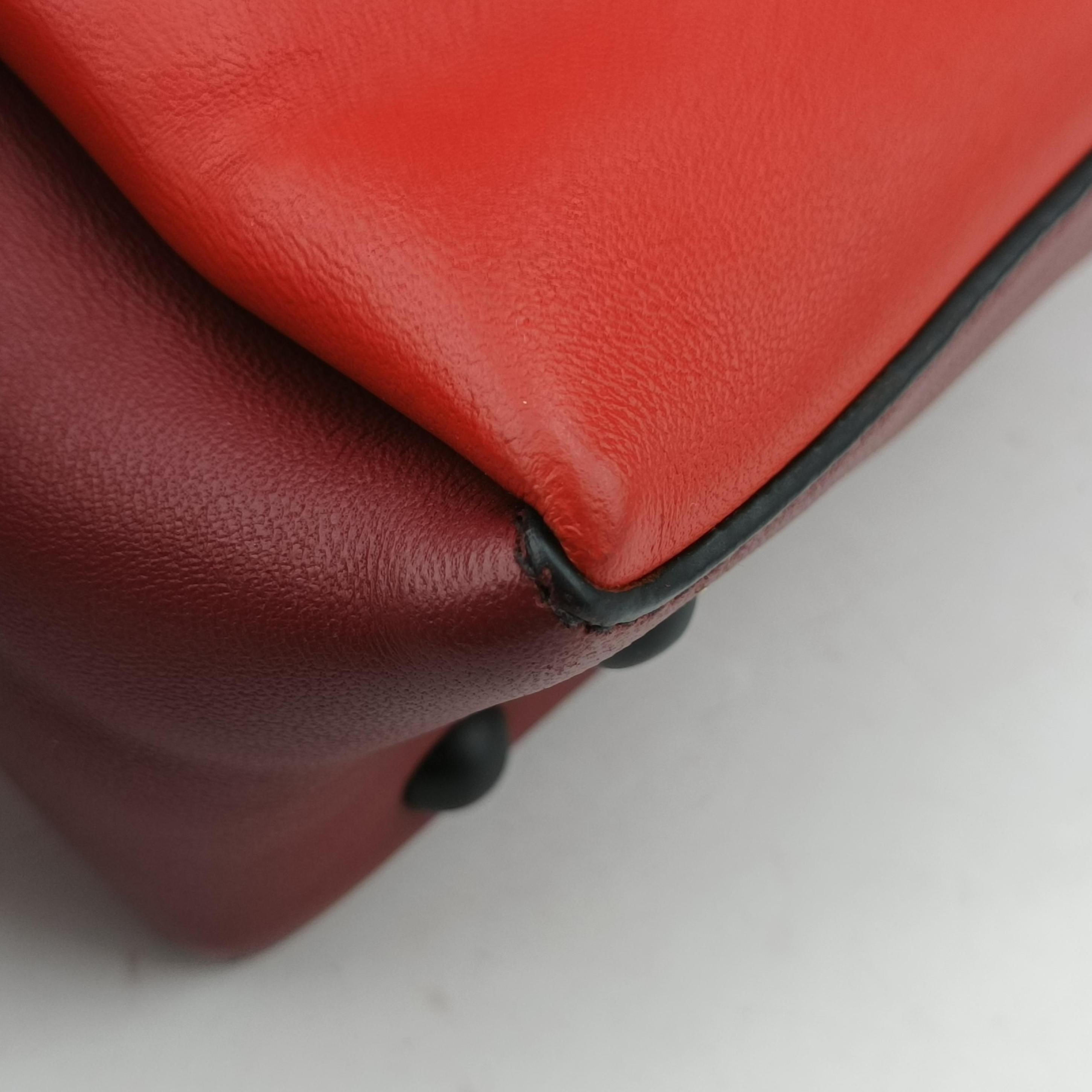Vintage Bottega Veneta Piazza Burgundy×Red leather  shoulderbag | stylenewstar