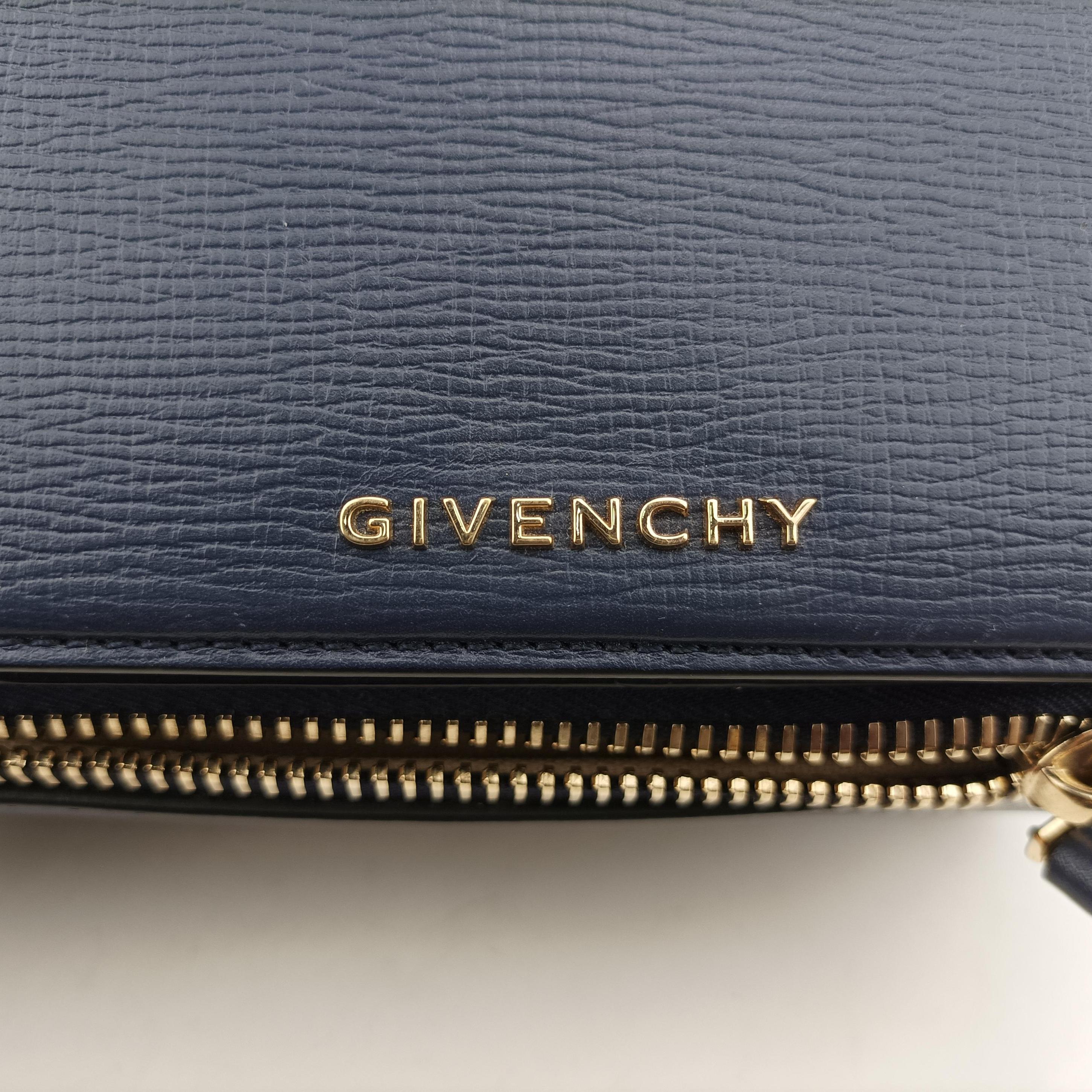 Pre-owned Givenchy Pandora Navy Leather  shoulderbag | stylenewstar