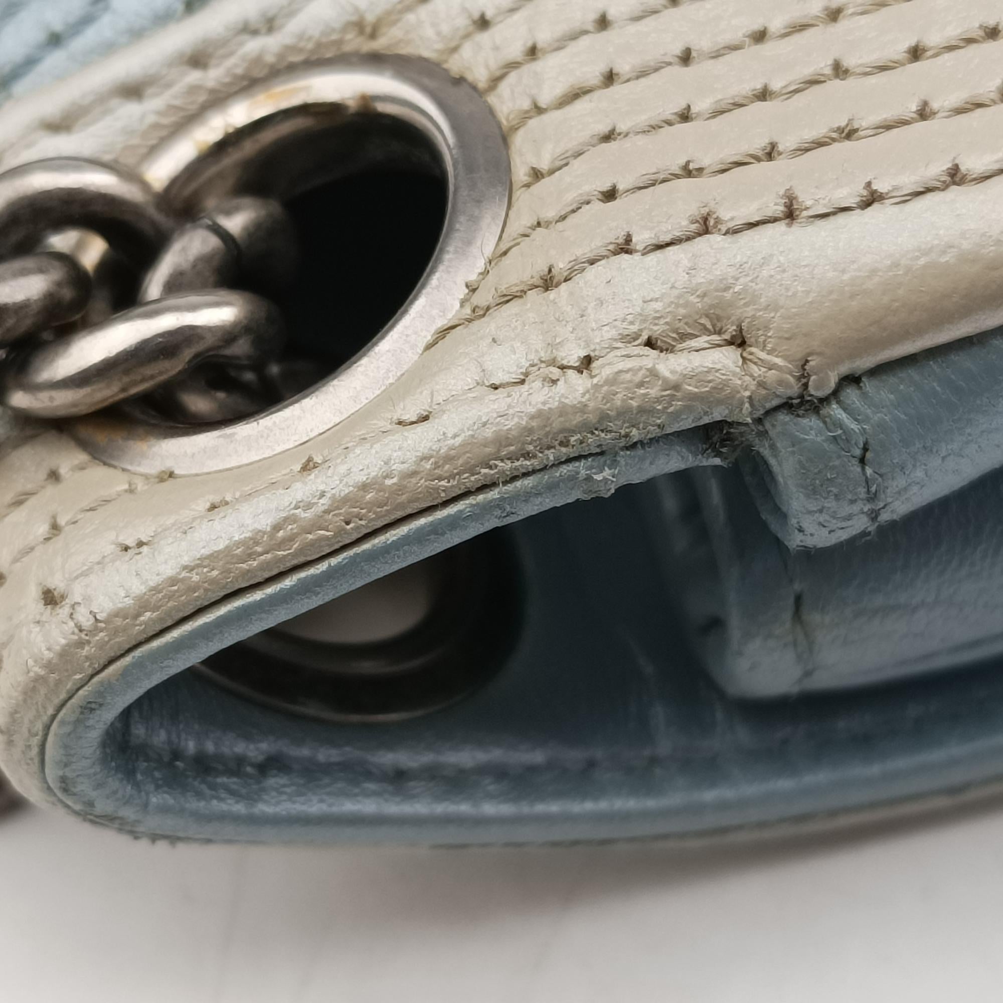 Pre-owned Chanel Rock Boy Blue x White Leather A67541 shoulderbag | stylenewstar