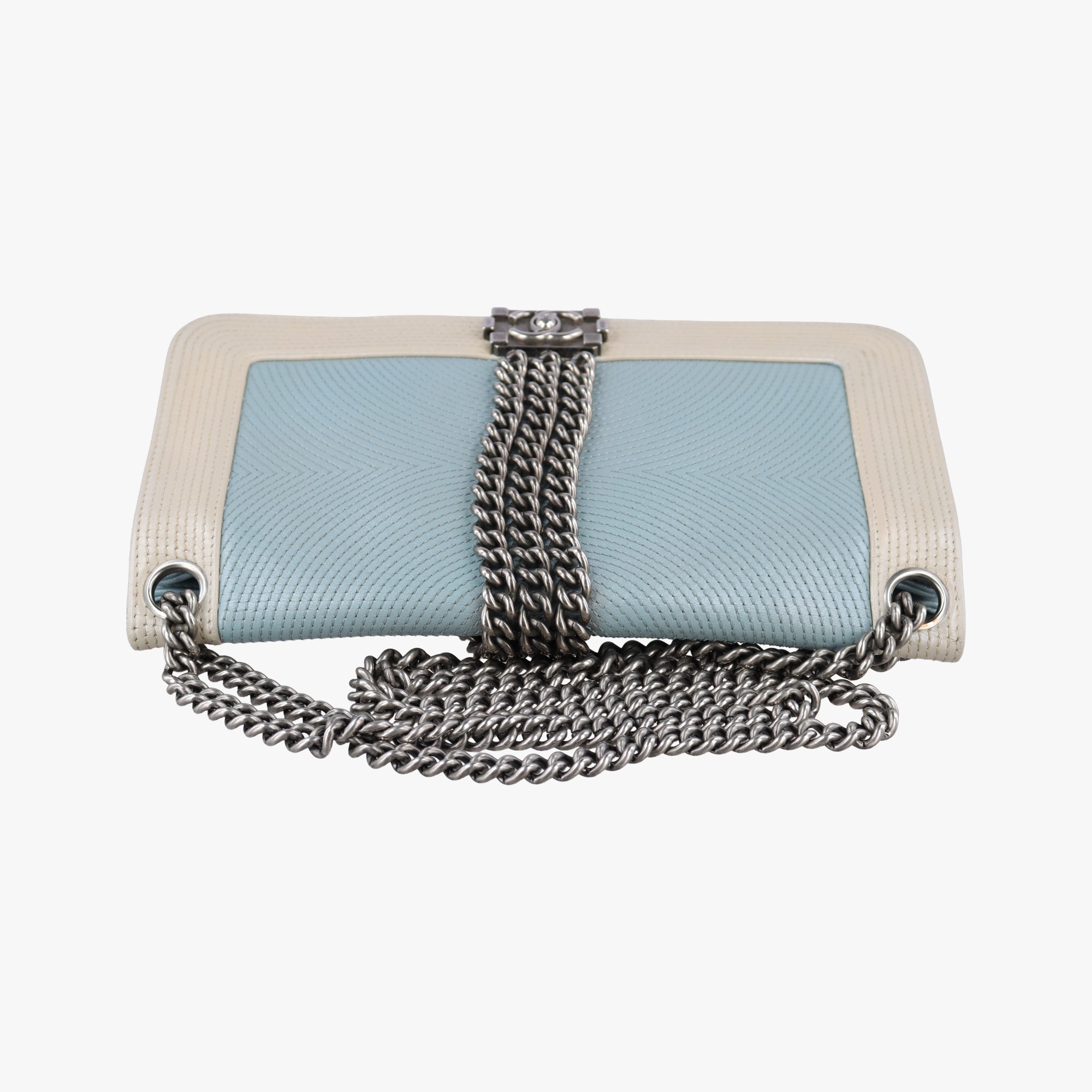 Pre-owned Chanel Rock Boy Blue x White Leather A67541 shoulderbag | stylenewstar