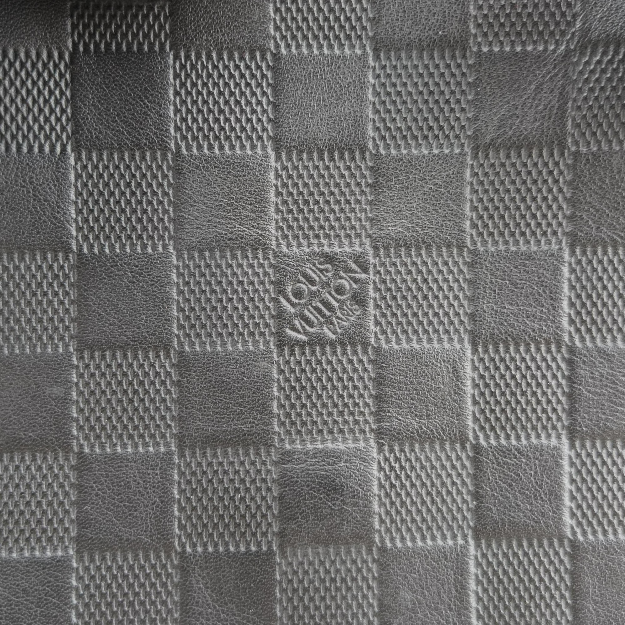 Secondhand Louis Vuitton TADAO Noir Damier Graphite  shoulderbag | stylenewstar