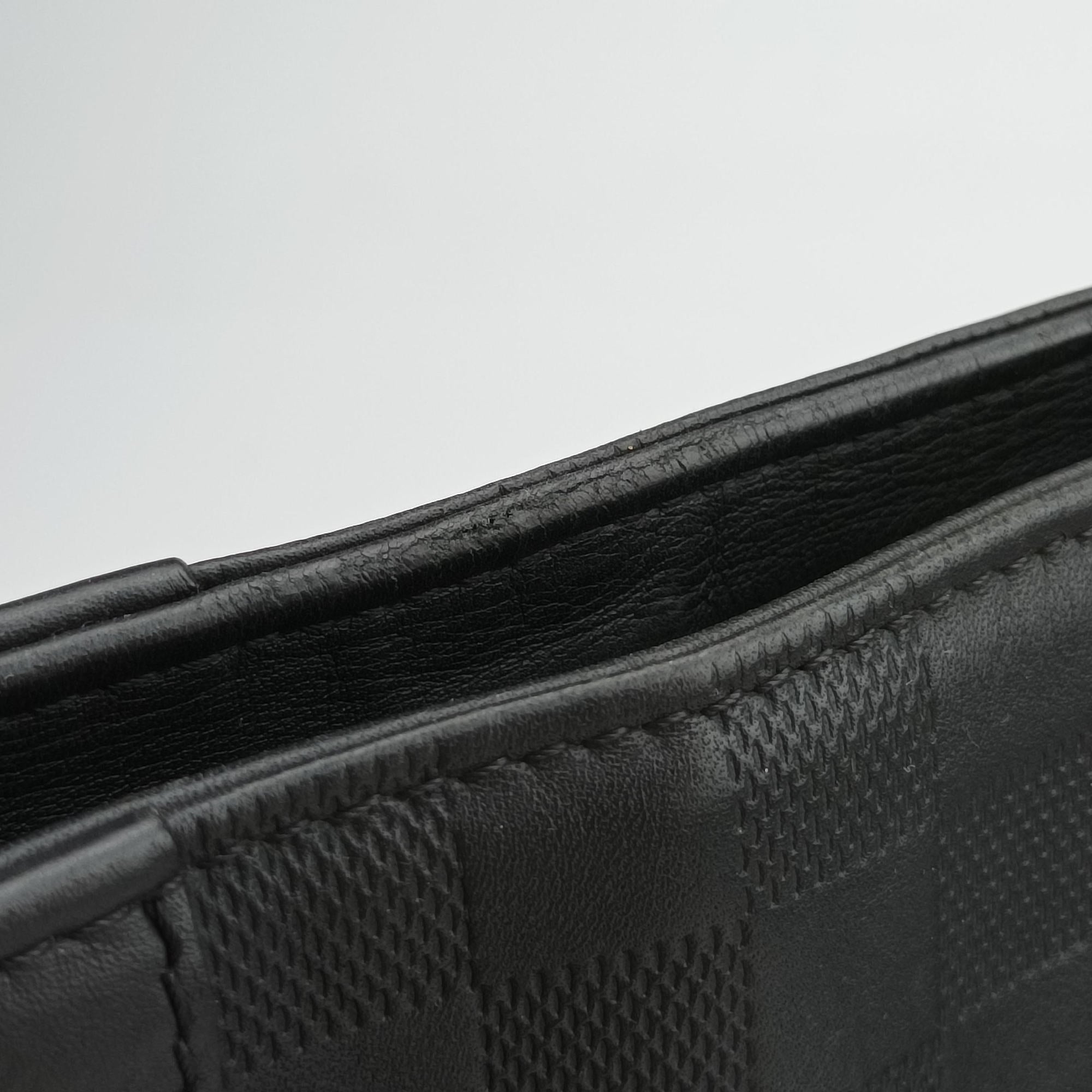 Secondhand Louis Vuitton TADAO Noir Damier Graphite  shoulderbag | stylenewstar