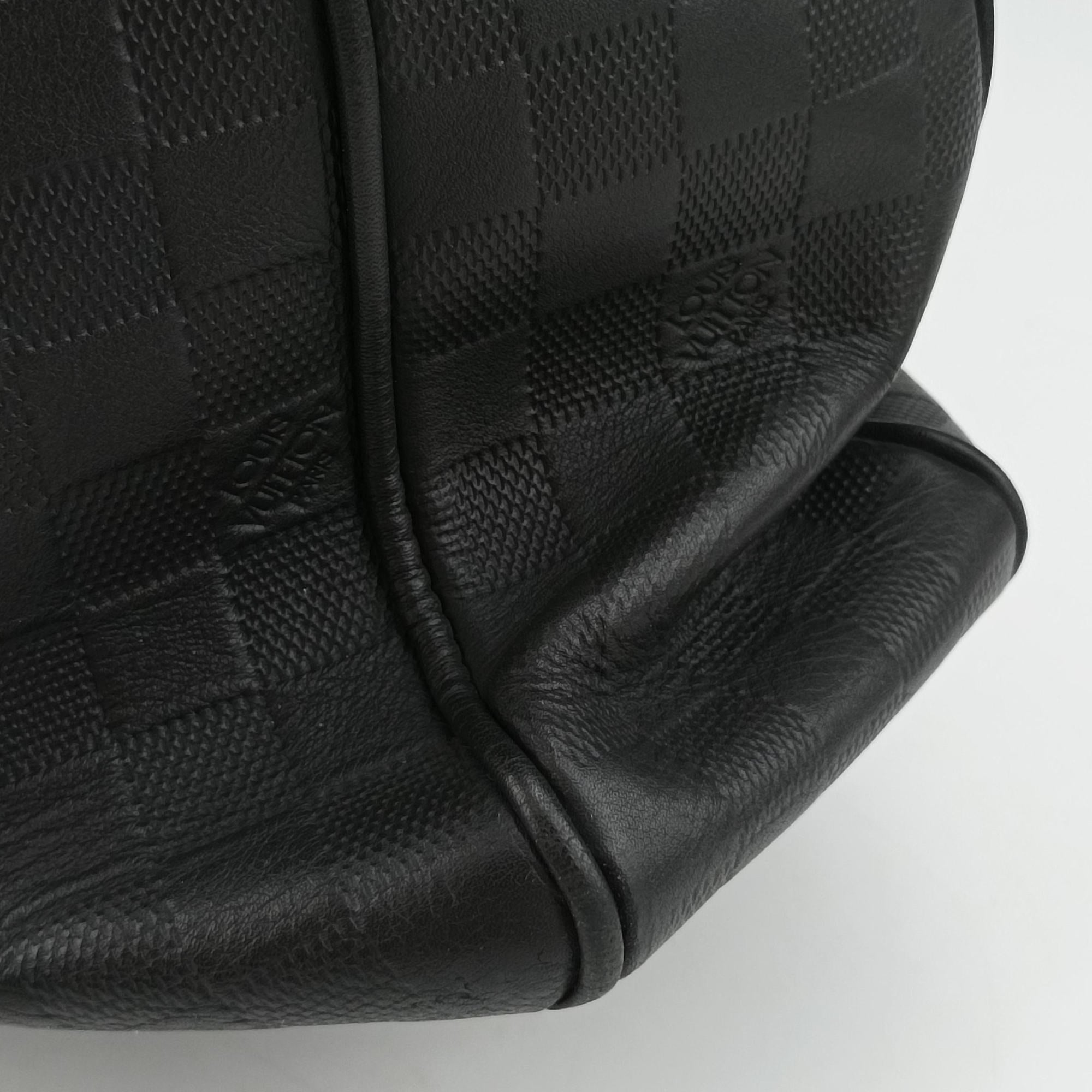 Secondhand Louis Vuitton TADAO Noir Damier Graphite  shoulderbag | stylenewstar
