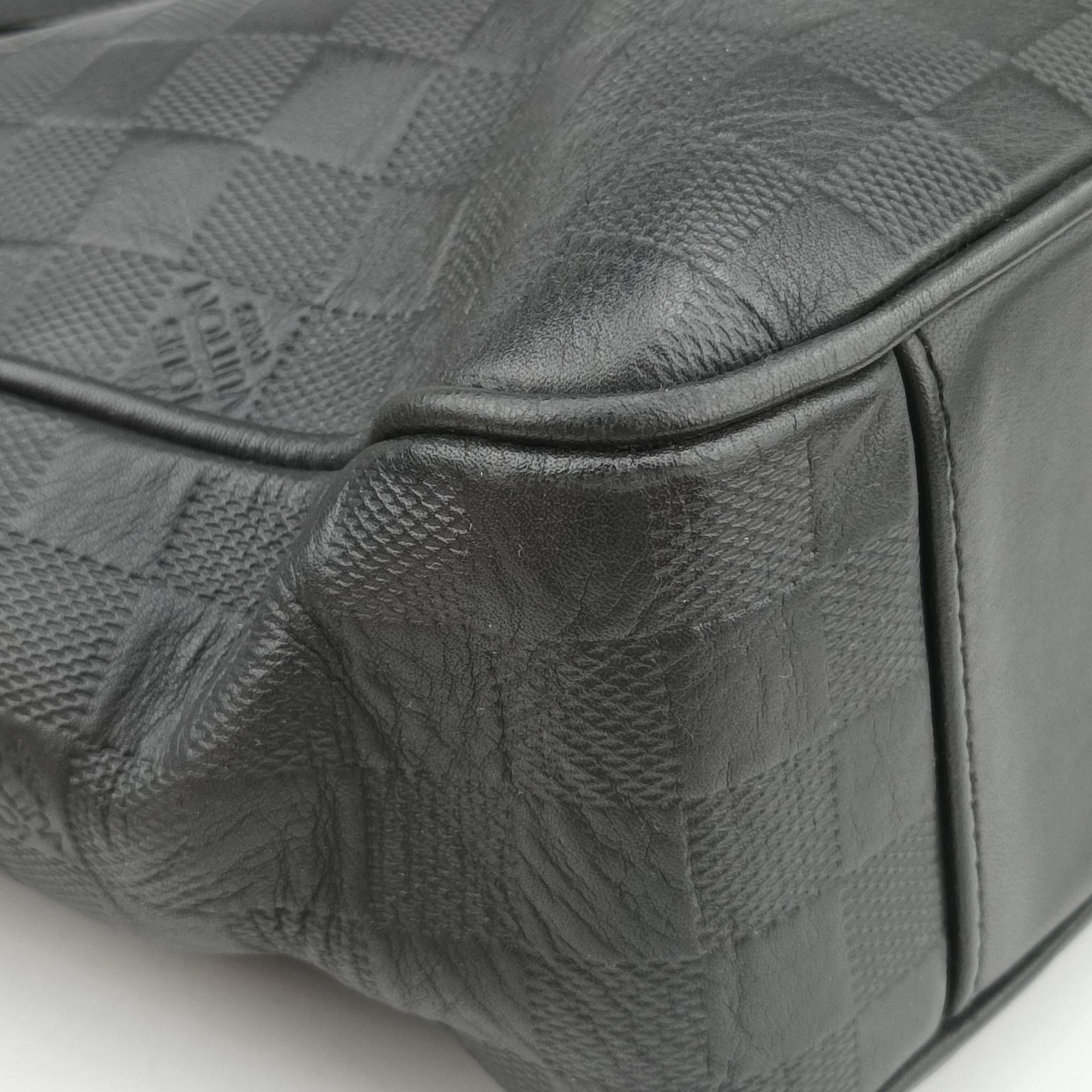 Secondhand Louis Vuitton TADAO Noir Damier Graphite  shoulderbag | stylenewstar