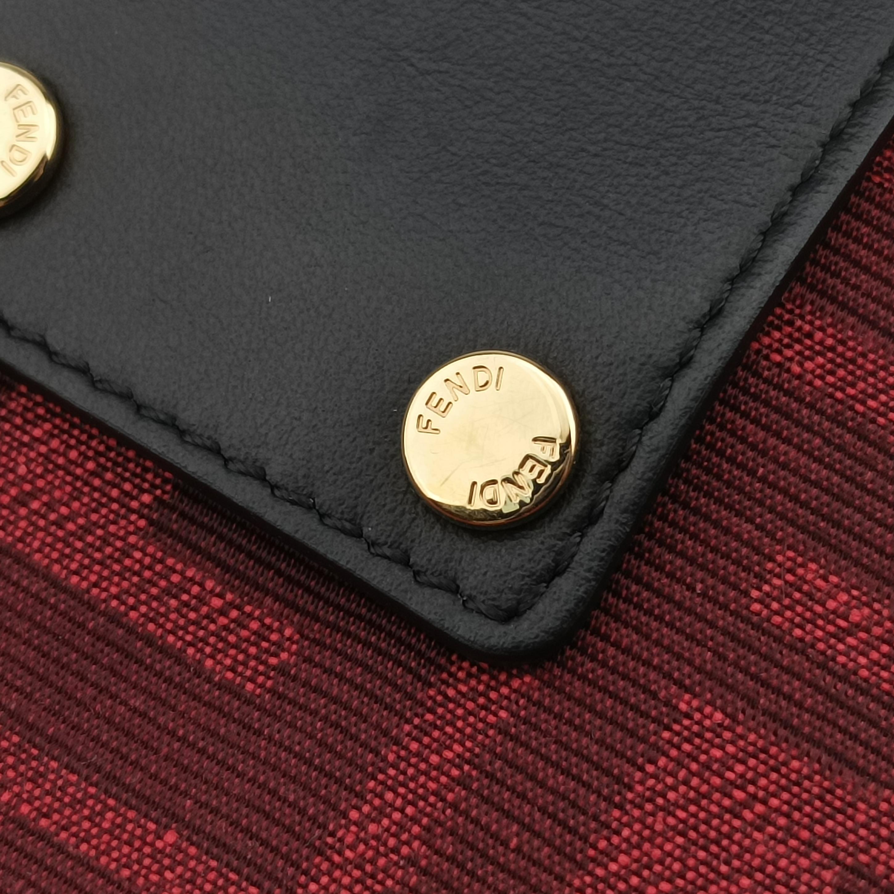 Secondhand Fendi FF Logo Baguette slim Red canvas 7M0295 shoulderbag | stylenewstar