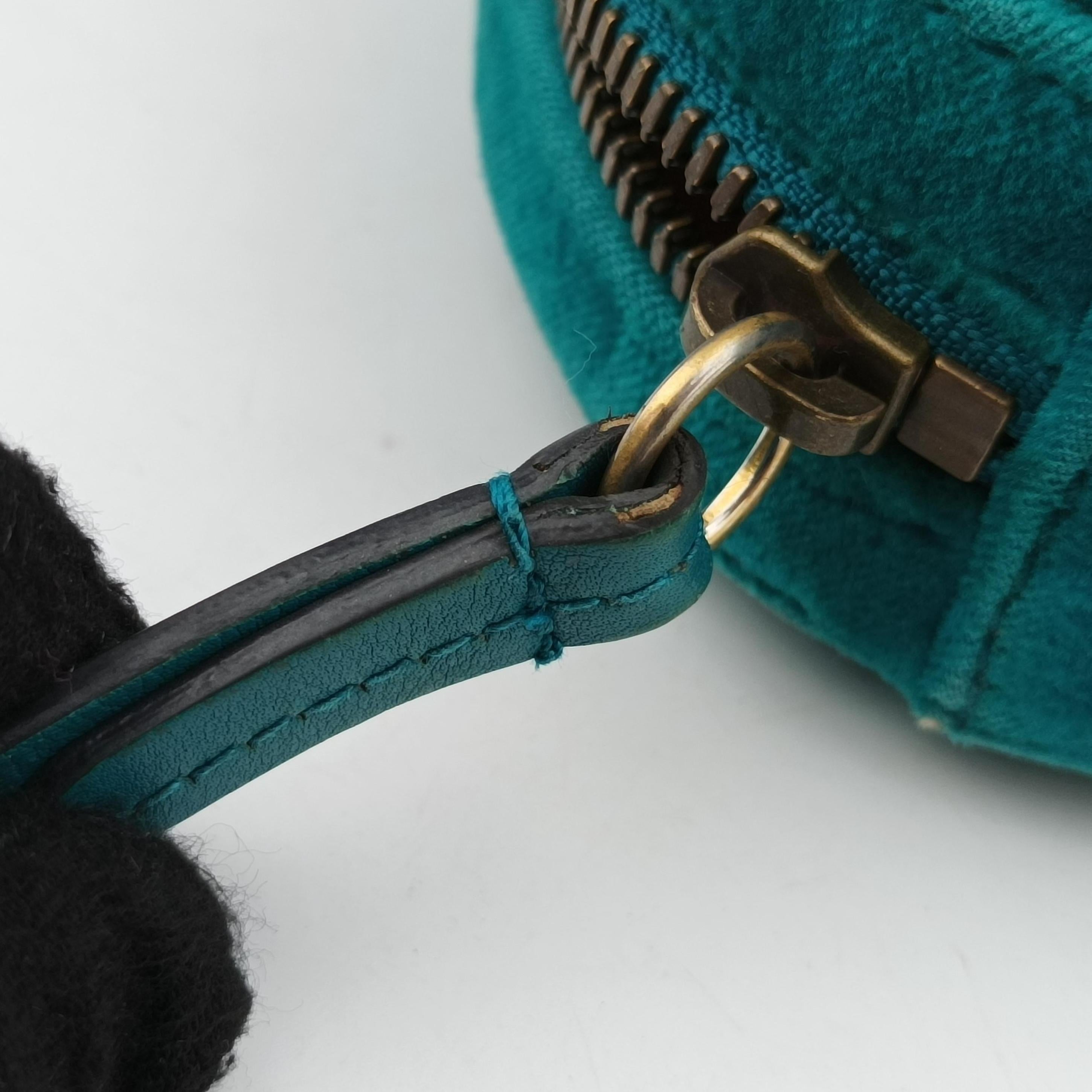 Pre-owned Gucci GG Marmont Blue velour 476434 bum bag/waist bag | stylenewstar