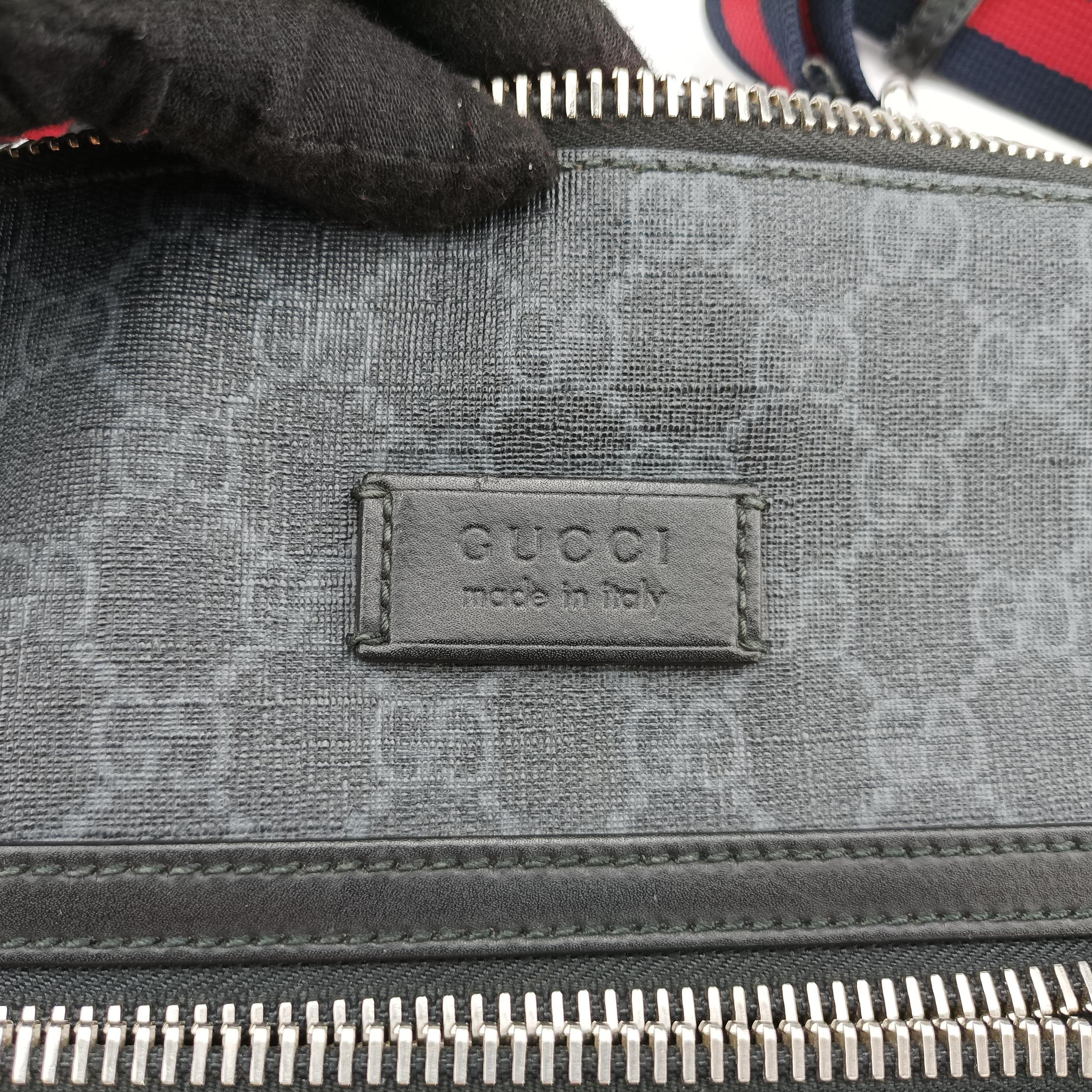 Pre-owned Gucci GG Supreme Messenger Black PVC coated canvas 474137 shoulderbag | stylenewstar