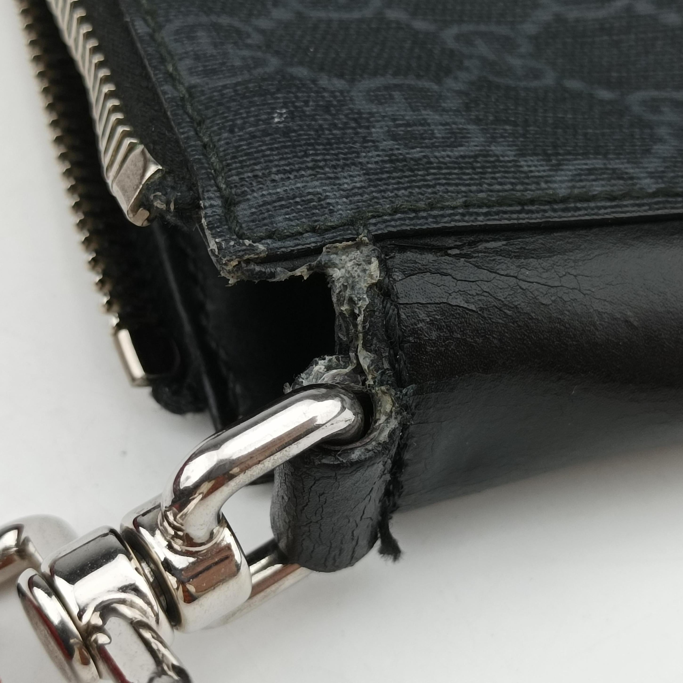 Pre-owned Gucci GG Supreme Messenger Black PVC coated canvas 474137 shoulderbag | stylenewstar
