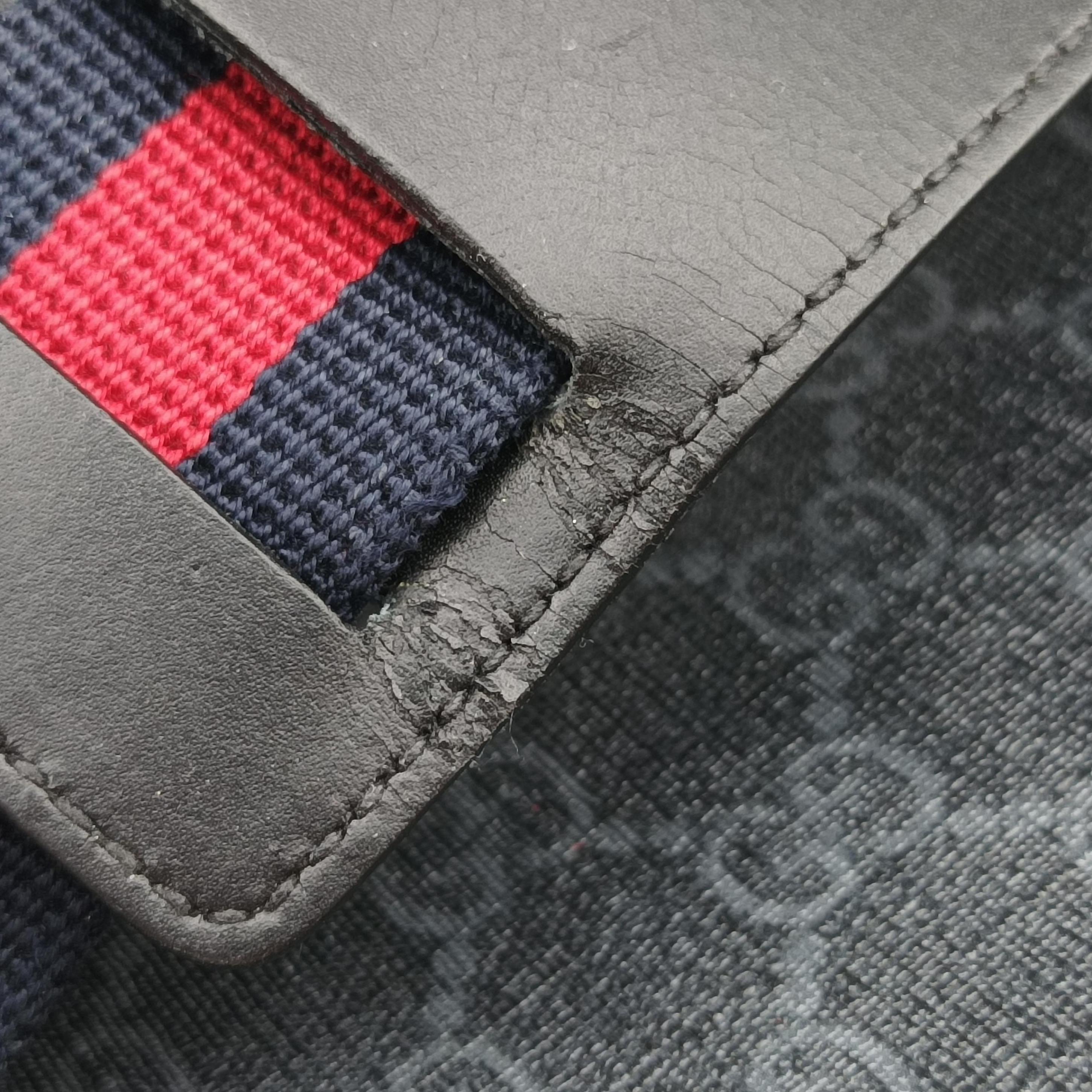 Pre-owned Gucci GG Supreme Messenger Black PVC coated canvas 474137 shoulderbag | stylenewstar
