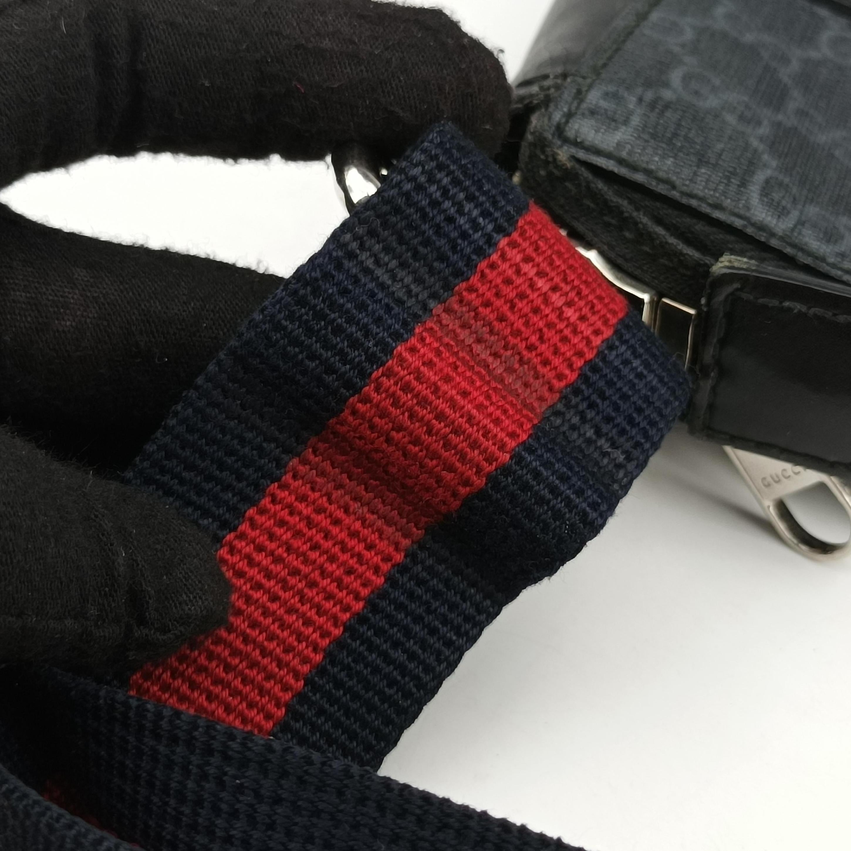 Pre-owned Gucci GG Supreme Messenger Black PVC coated canvas 474137 shoulderbag | stylenewstar