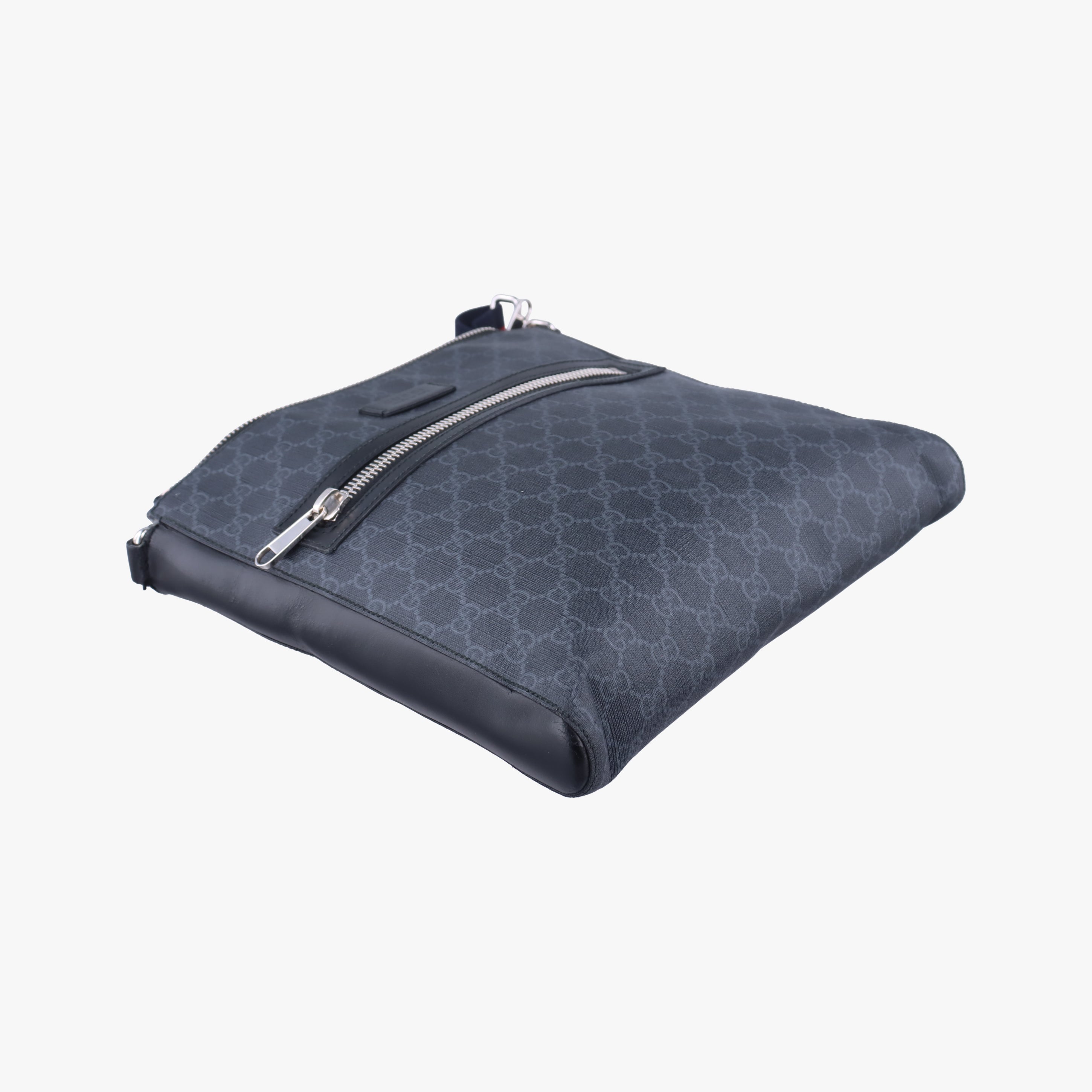 Pre-owned Gucci GG Supreme Messenger Black PVC coated canvas 474137 shoulderbag | stylenewstar