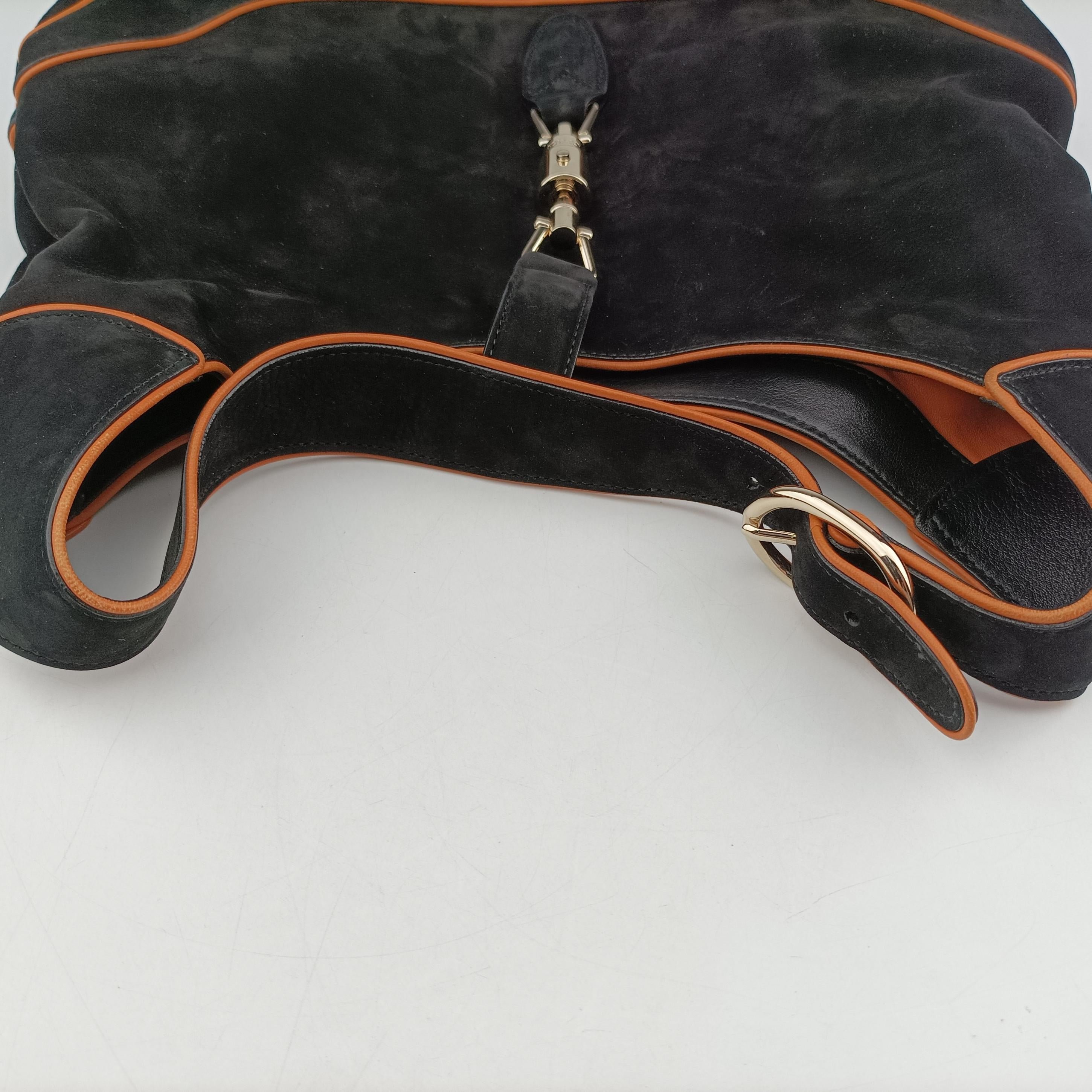 Secondhand Gucci New Jackie Black Suede 277520 shoulderbag | stylenewstar