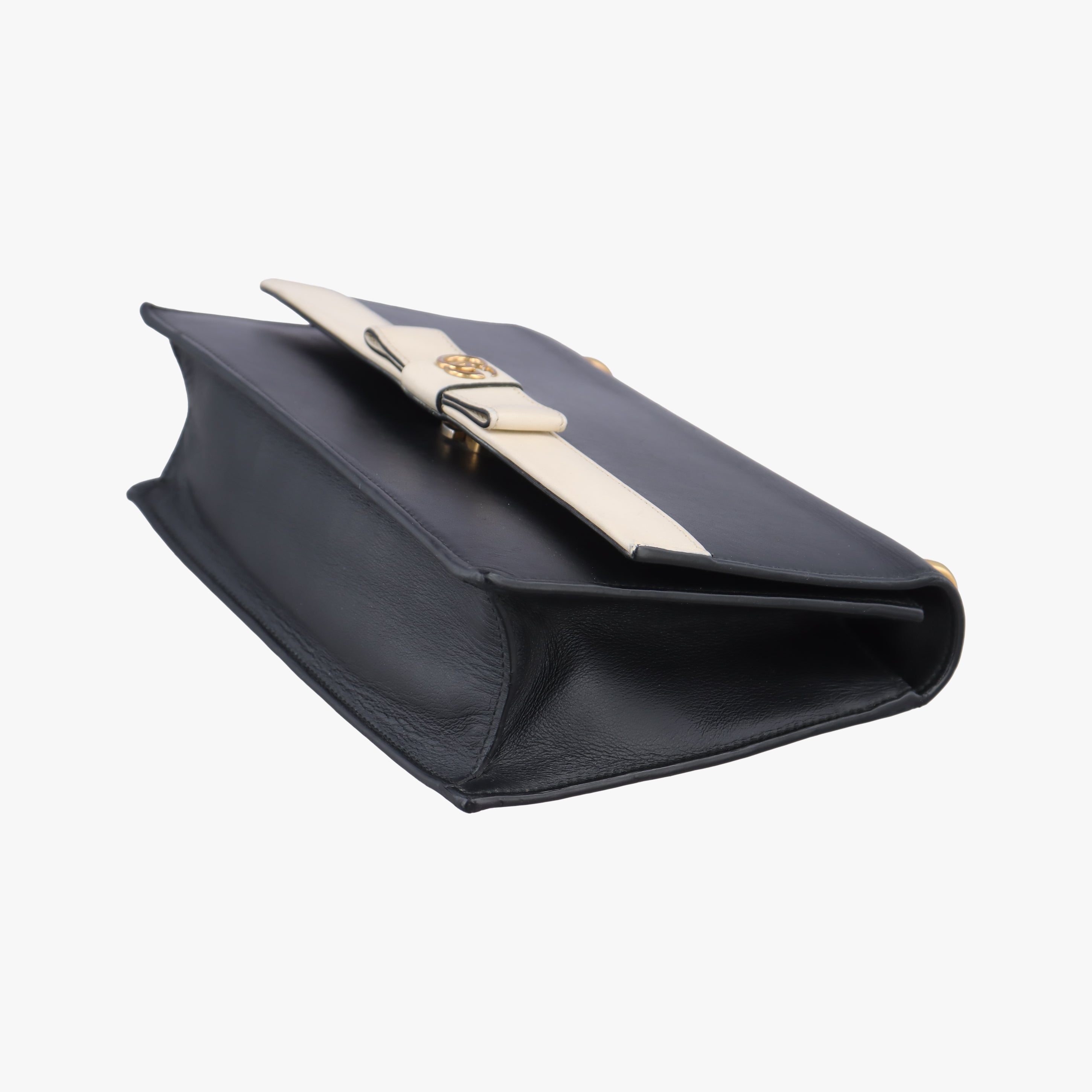 Pre-owned Gucci GG Marmont Black×White Leather 432680 shoulderbag | stylenewstar