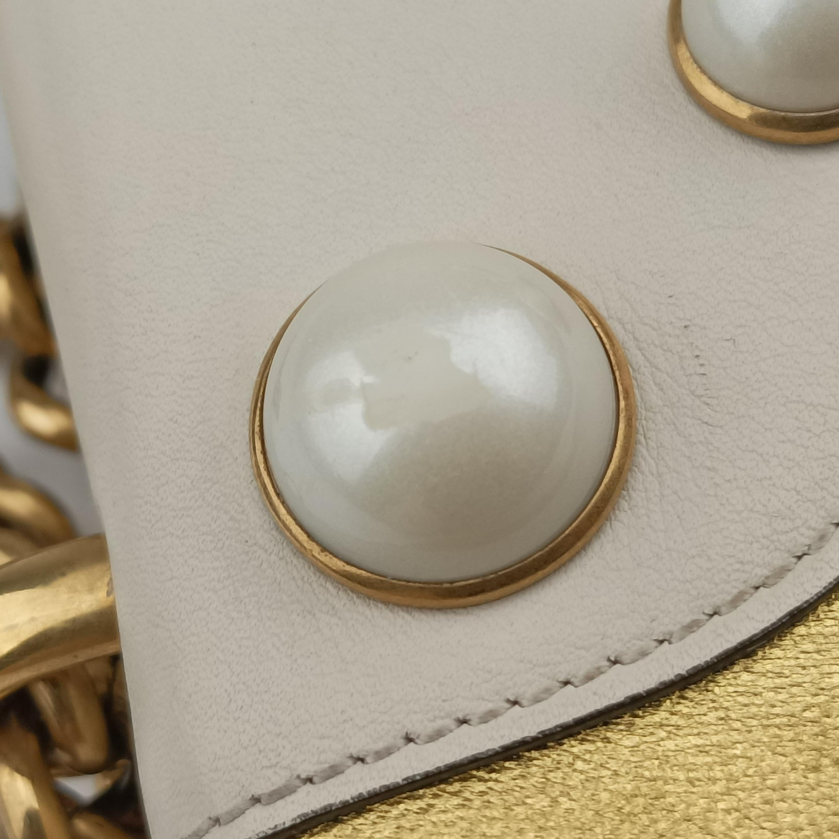 Pre-owned Gucci Pearly Peony Black×White×Gold Leather 432282 shoulderbag | stylenewstar