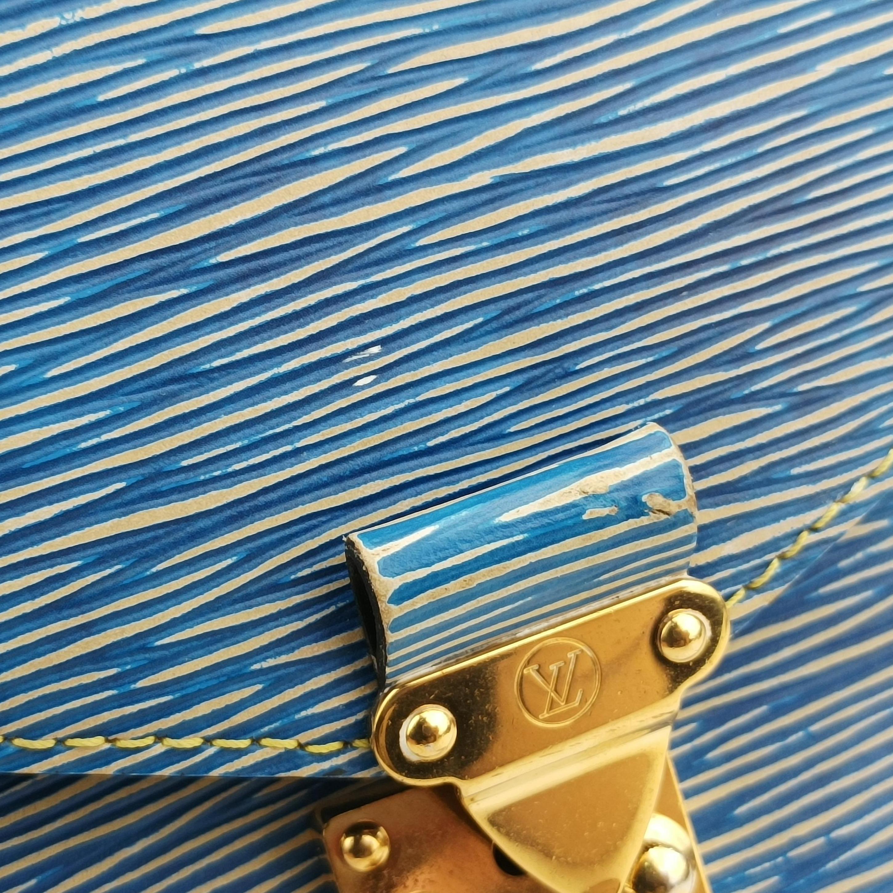 Pre-owned Louis Vuitton Pochette Metis MM brown×Denim Blue Monogram Reverse×Epi M52904 shoulderbag | stylenewstar