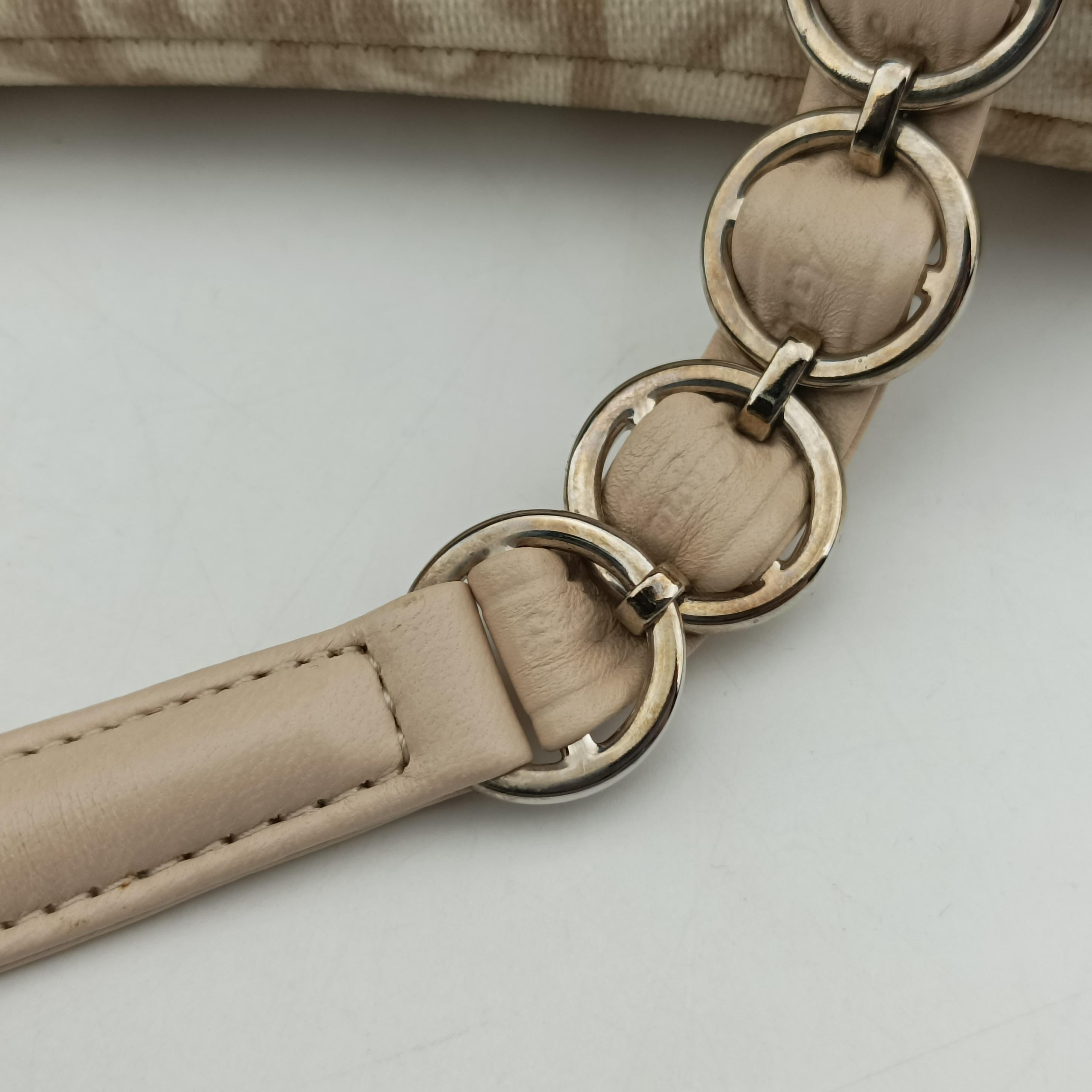 Pre-owned Christian Dior Romantique Trotter Beigex White PVC coated canvas  handbag | stylenewstar
