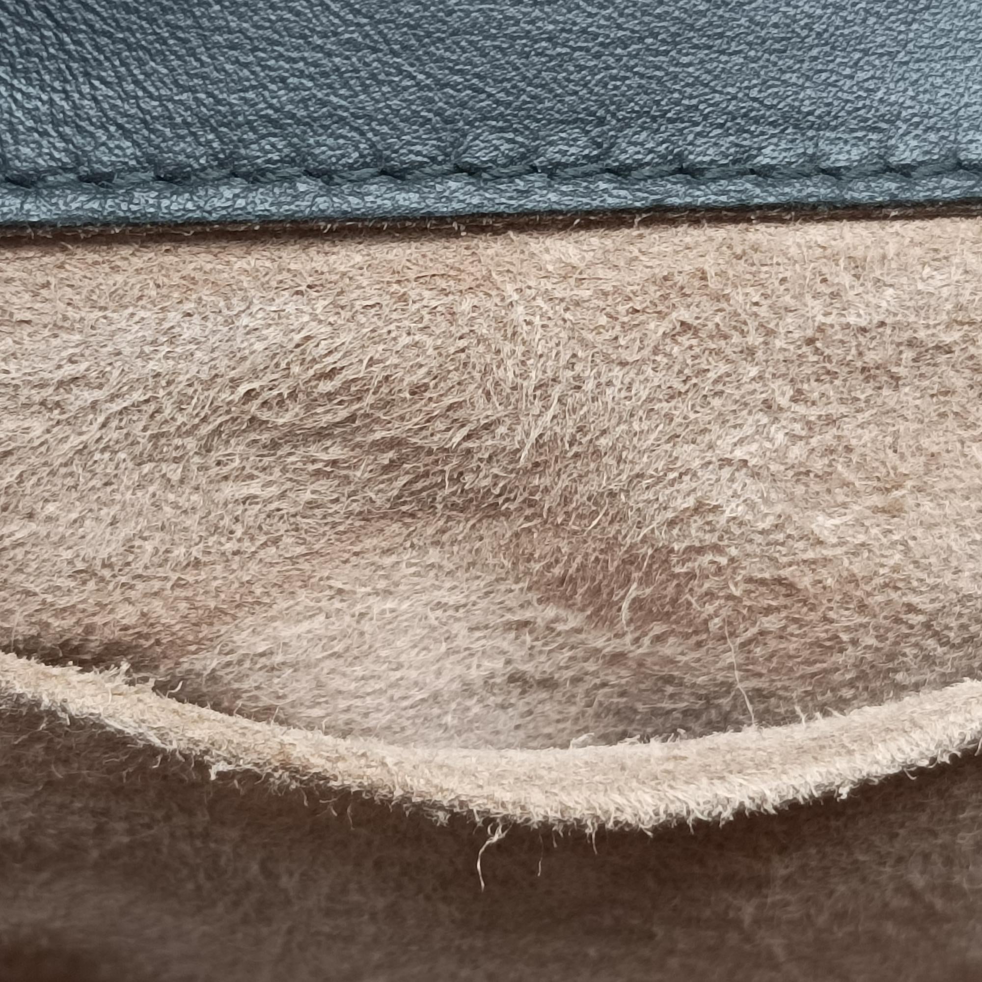 Vintage Bottega Veneta Intrecciato  Ellitica Black lambskin  shoulderbag | stylenewstar