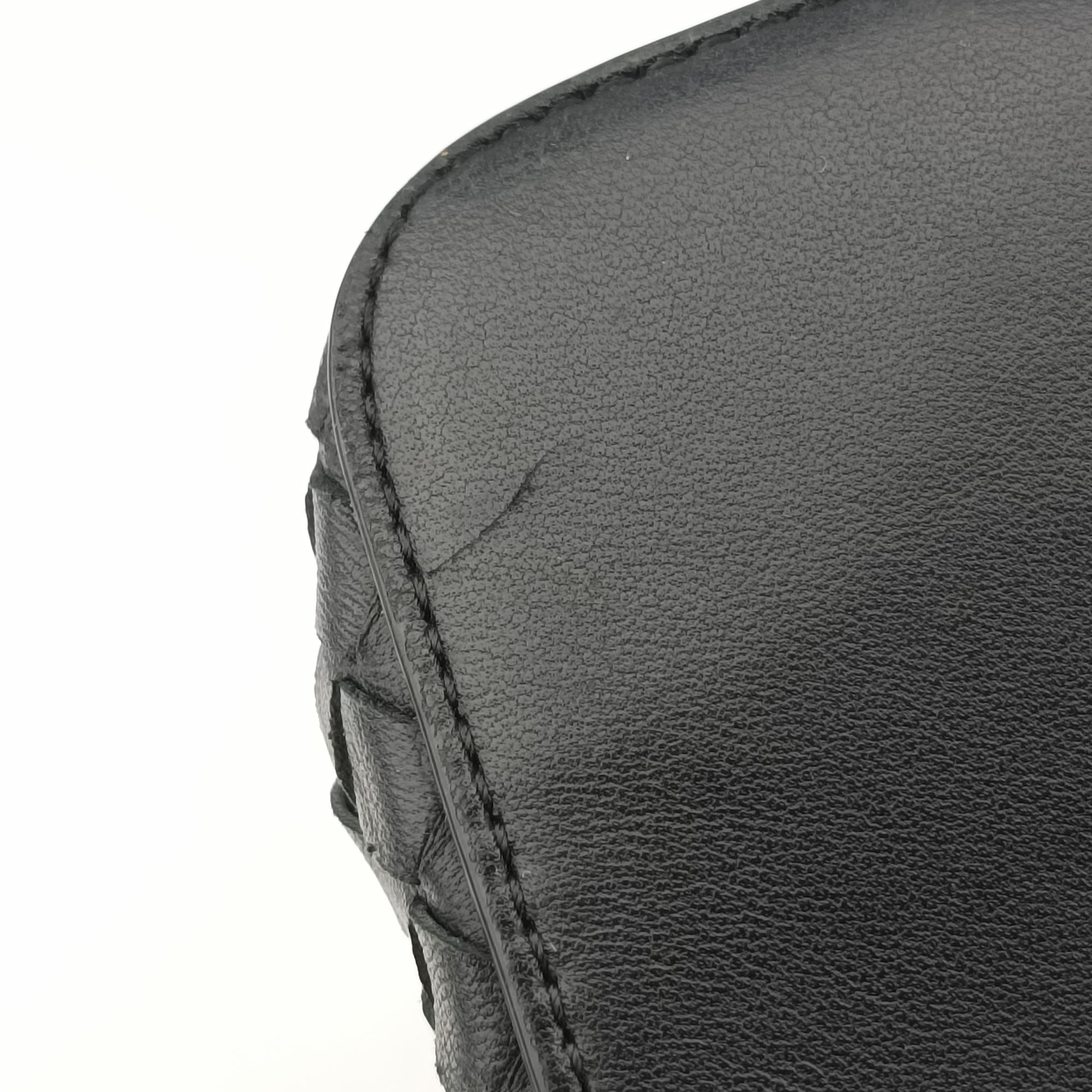 Vintage Bottega Veneta Intrecciato  Ellitica Black lambskin  shoulderbag | stylenewstar