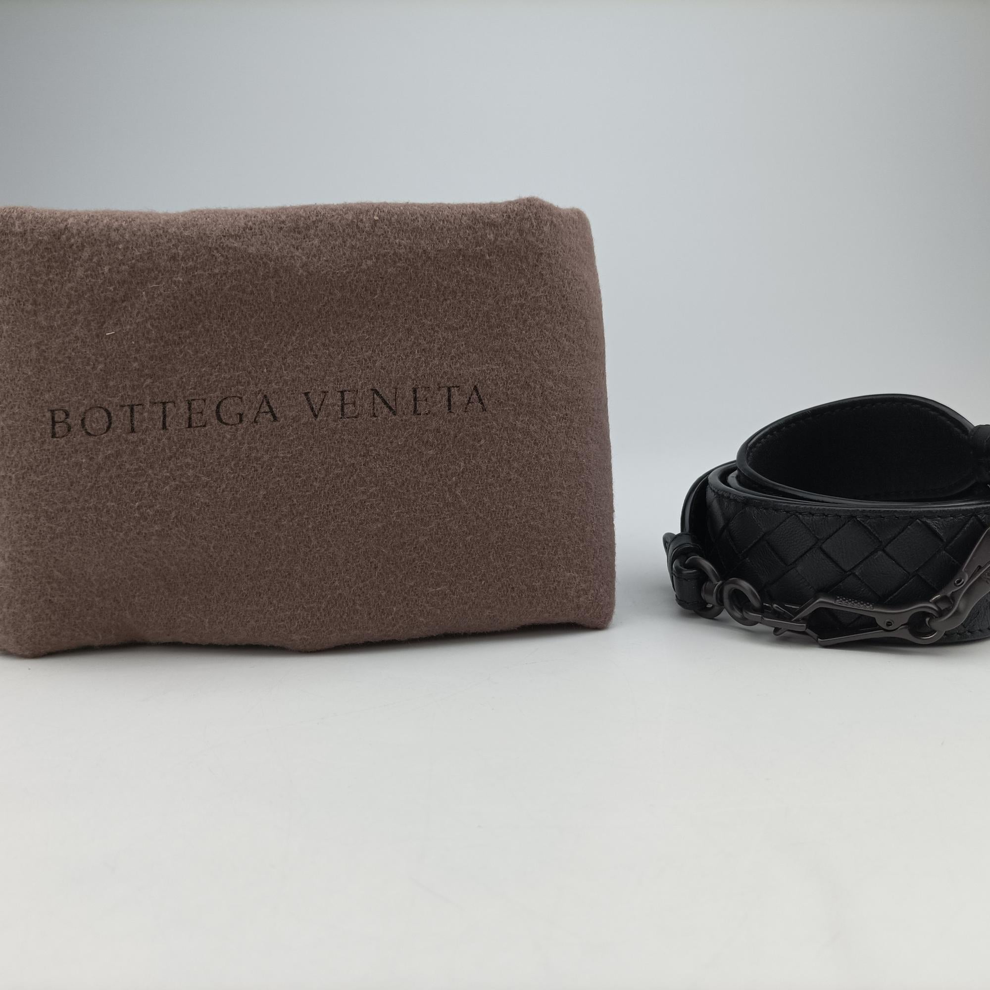 Vintage Bottega Veneta Intrecciato  Ellitica Black lambskin  shoulderbag | stylenewstar
